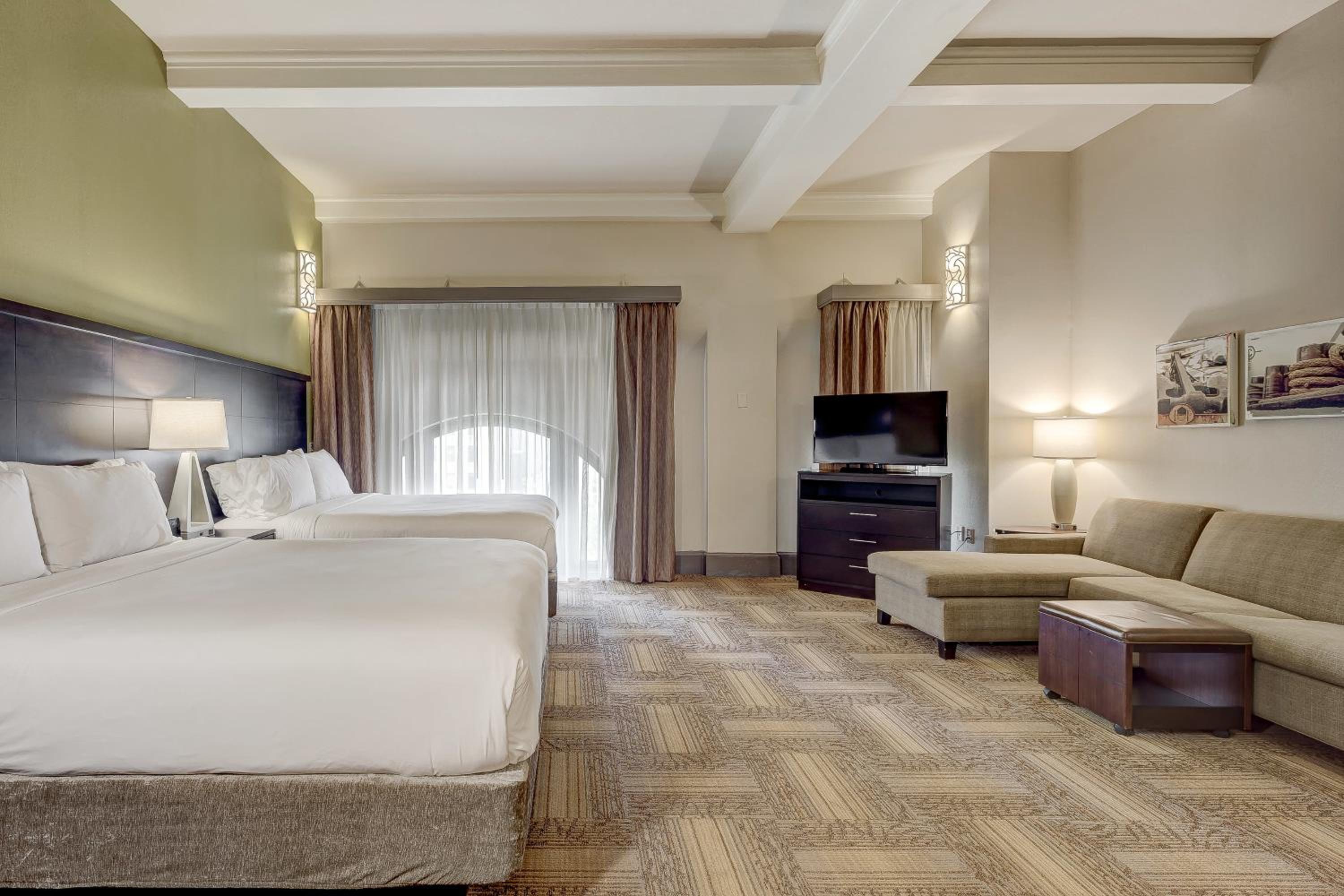 Studio Queen Suite with Two Queen Beds - Communications Accessible
