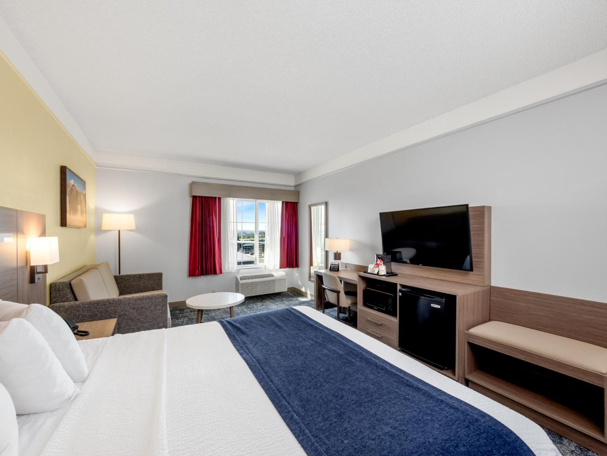 King Room with Sofa Bed - Non-Smoking