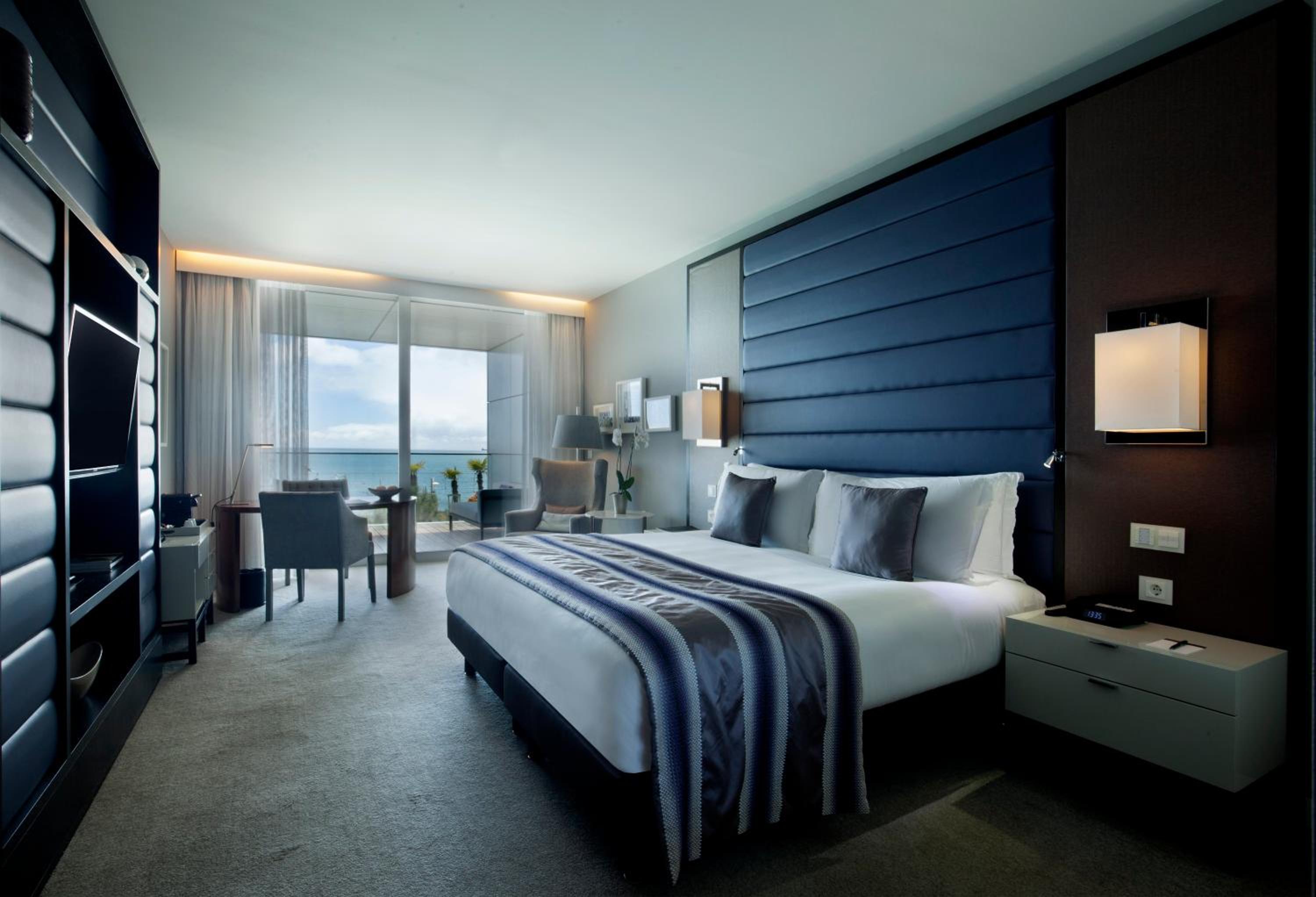 Classic King Room with Ocean View