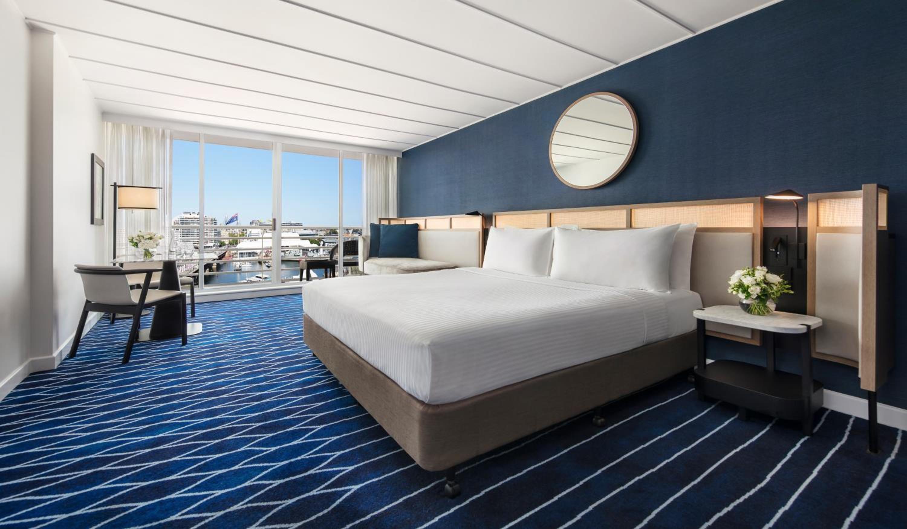 King Room with Balcony and Darling Harbor View