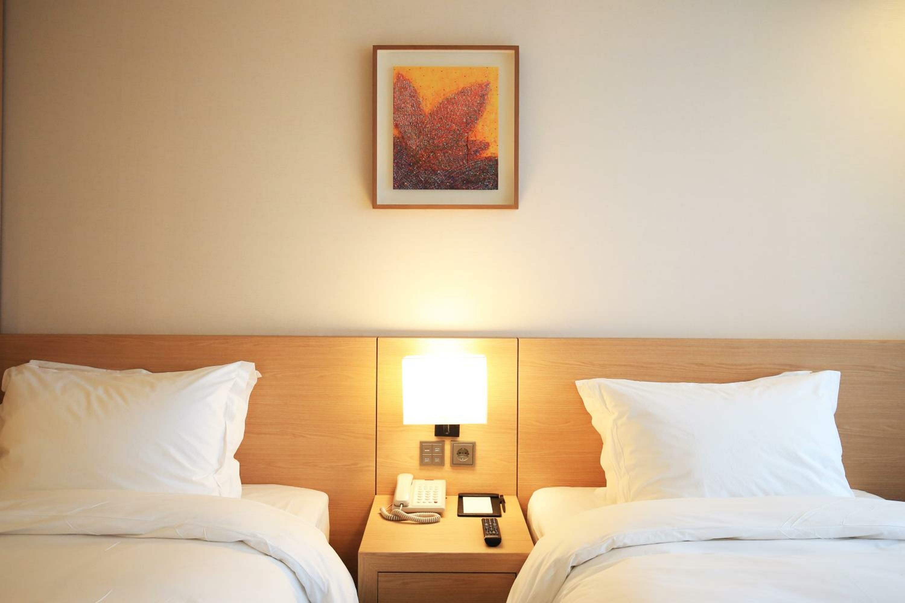 Standard Twin Room - No Parking