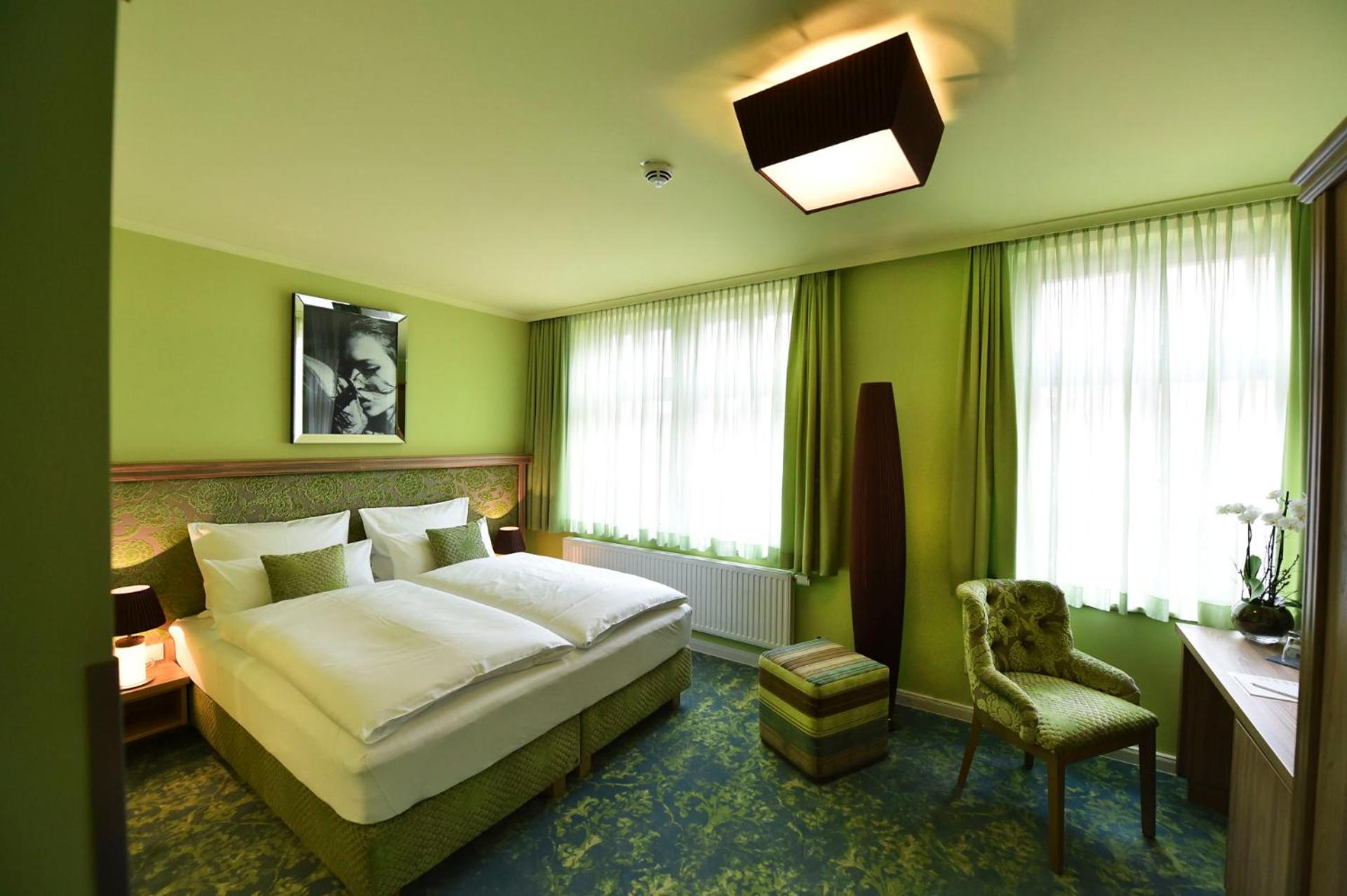 Large Double Room