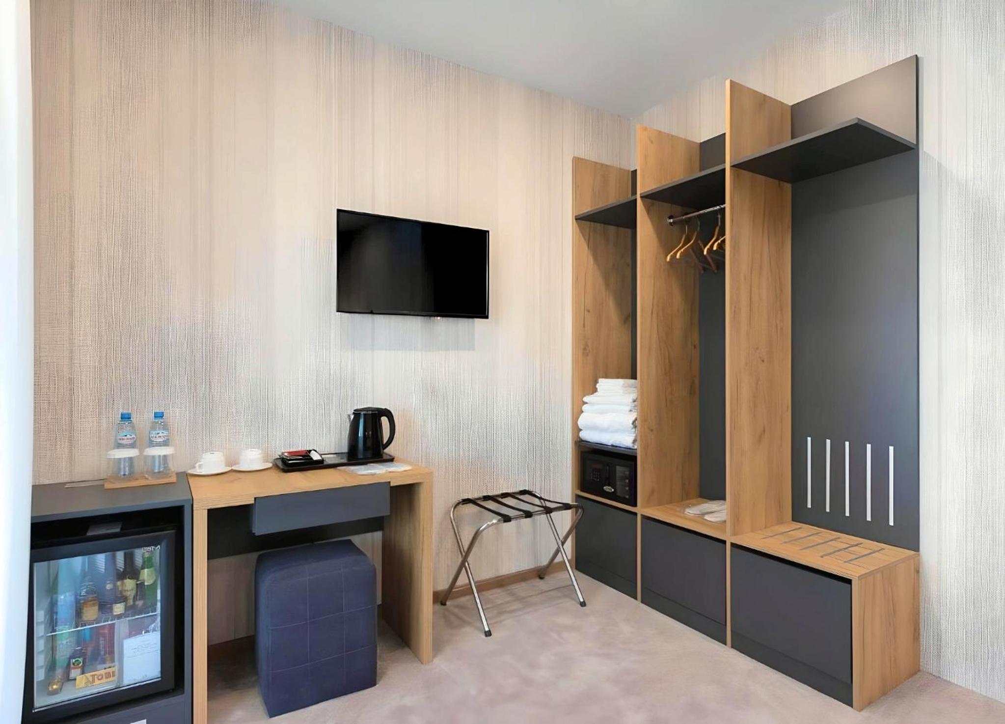 King Room with Spa Bath