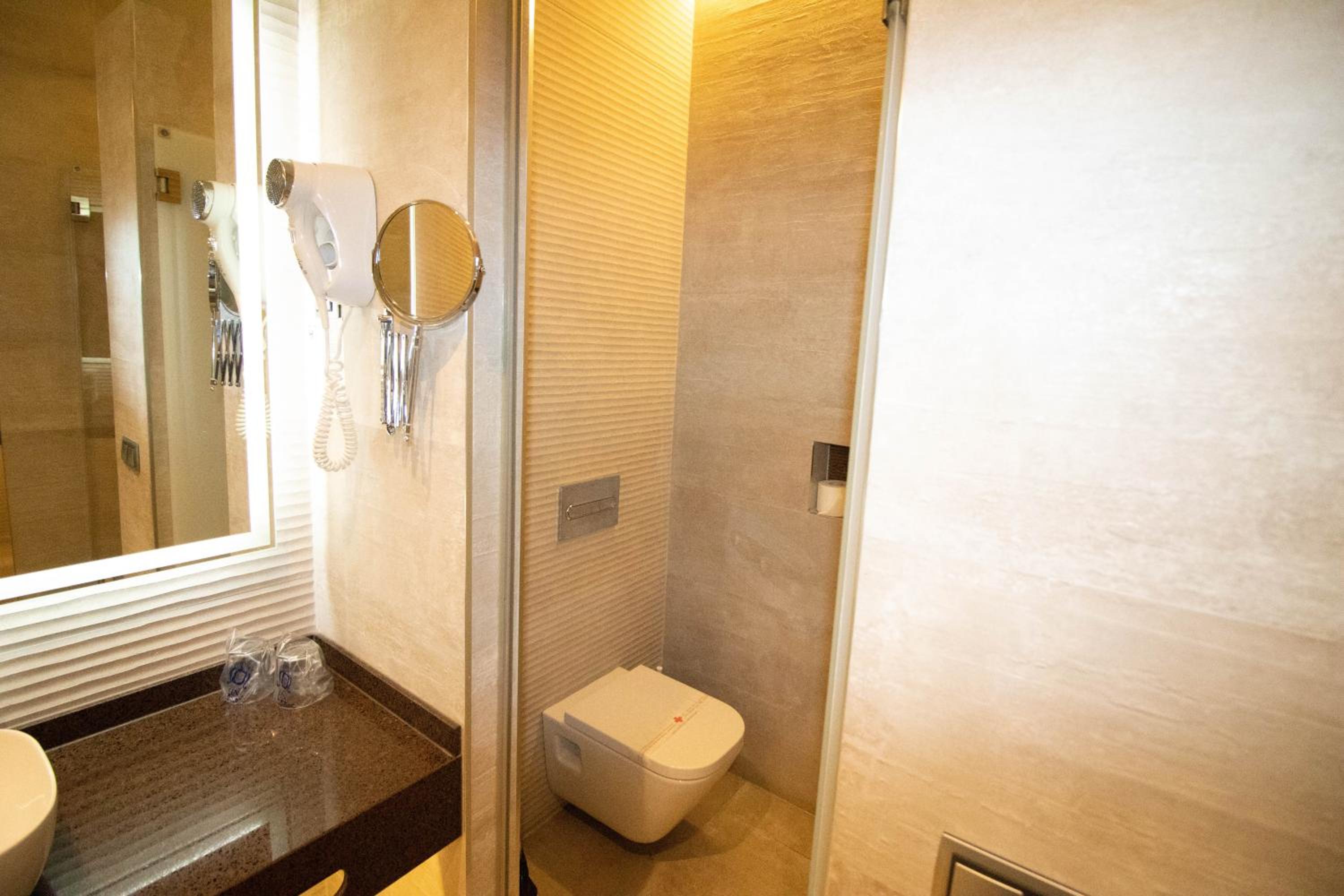 King Suite with Spa Bath