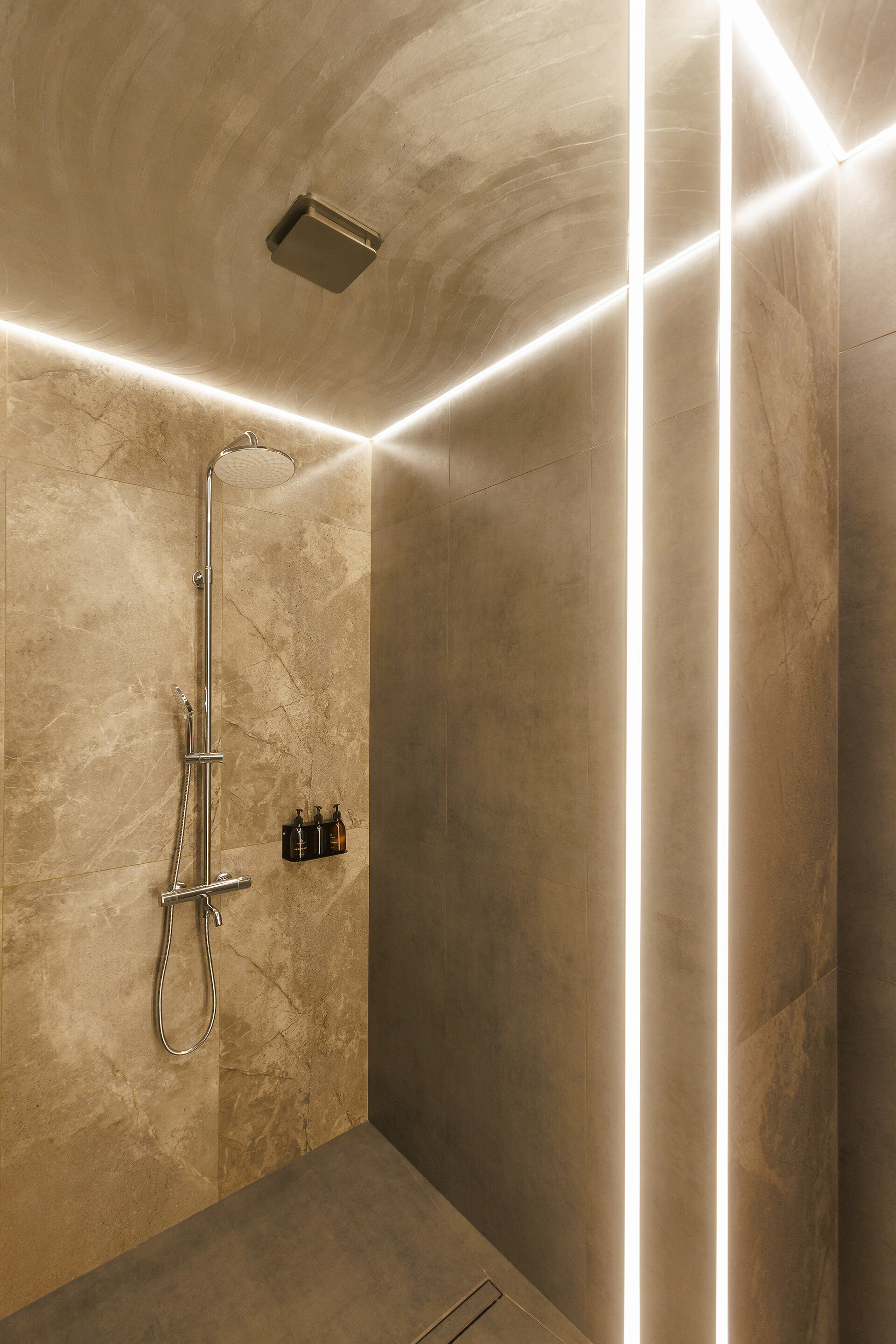 #4 ROCO SPA Luxx Номер СПА с бассейном, финской парной, купелью фурако и террасой