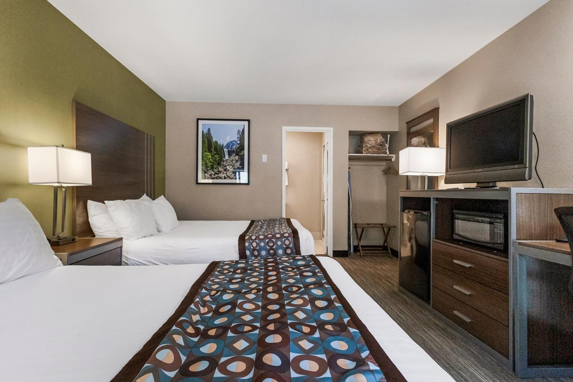 Queen Room with Two Queen Beds