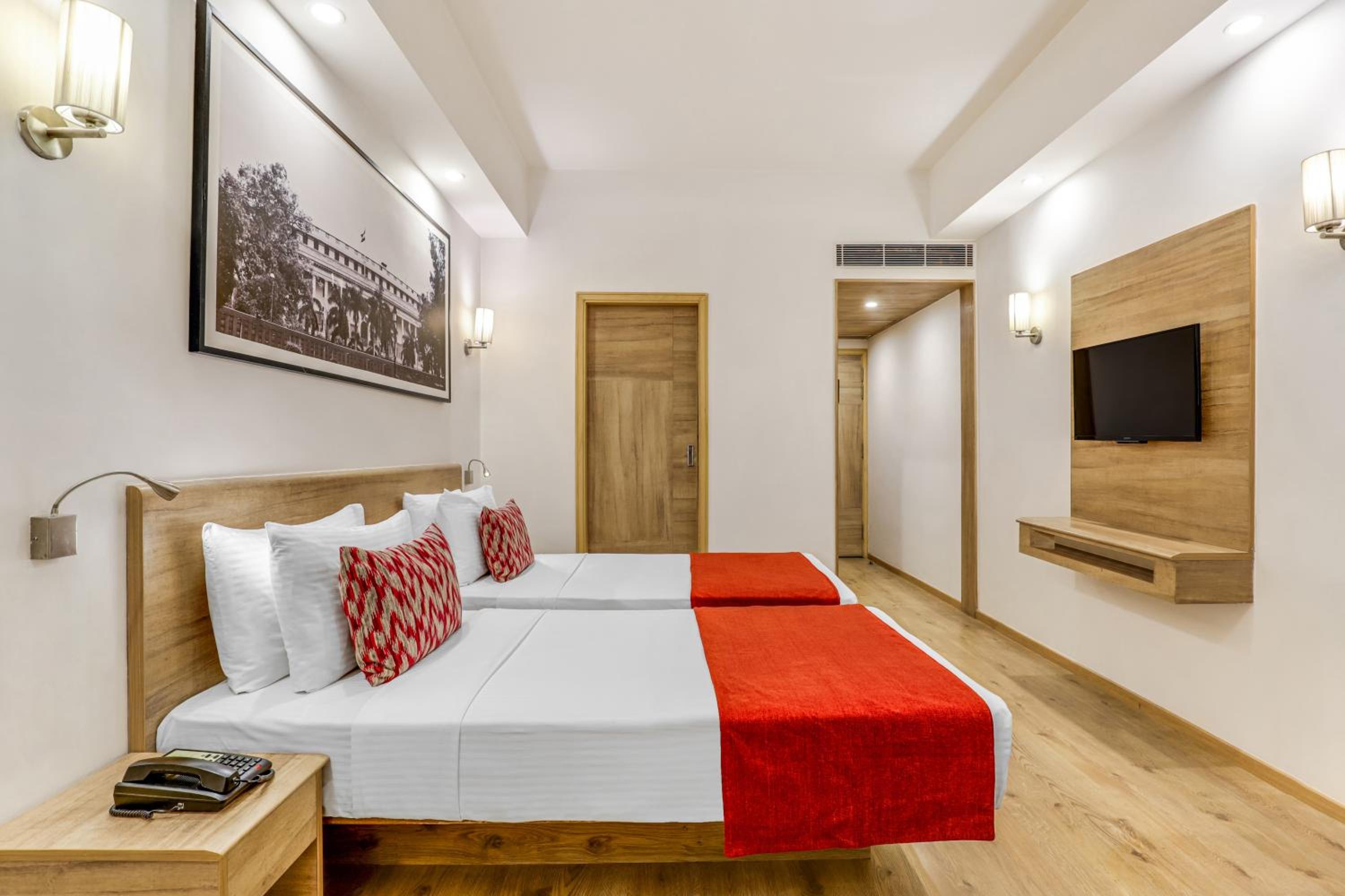 Deluxe Room with Enjoy Happy Hours with 1+1 offer,15% Discount on F&B, Early Check In & Late Check out subject to availability, 02 pcs Laundry and complimentary 2 Pint of Beer