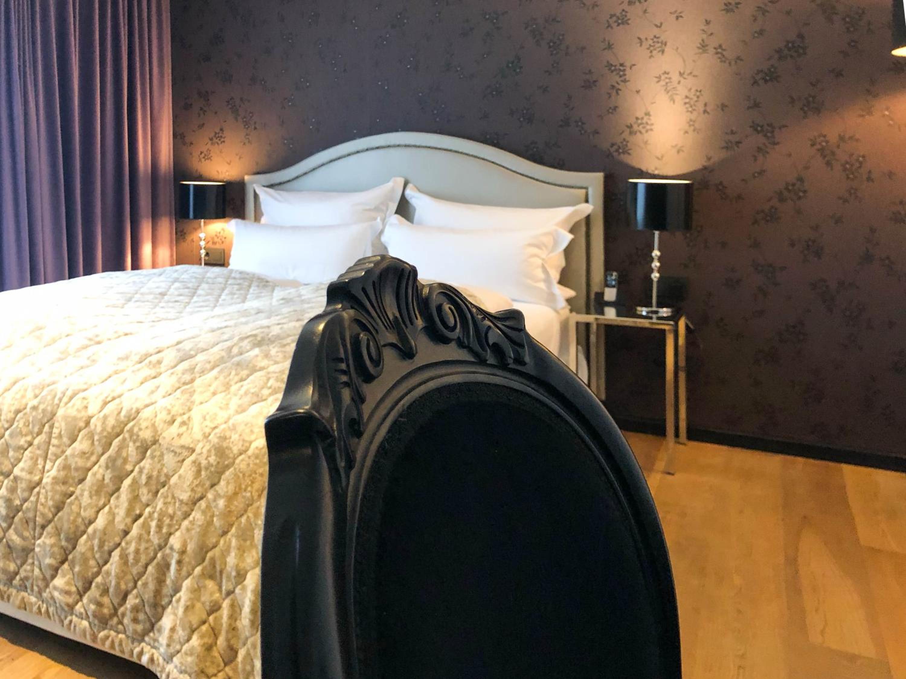 Double Room Light