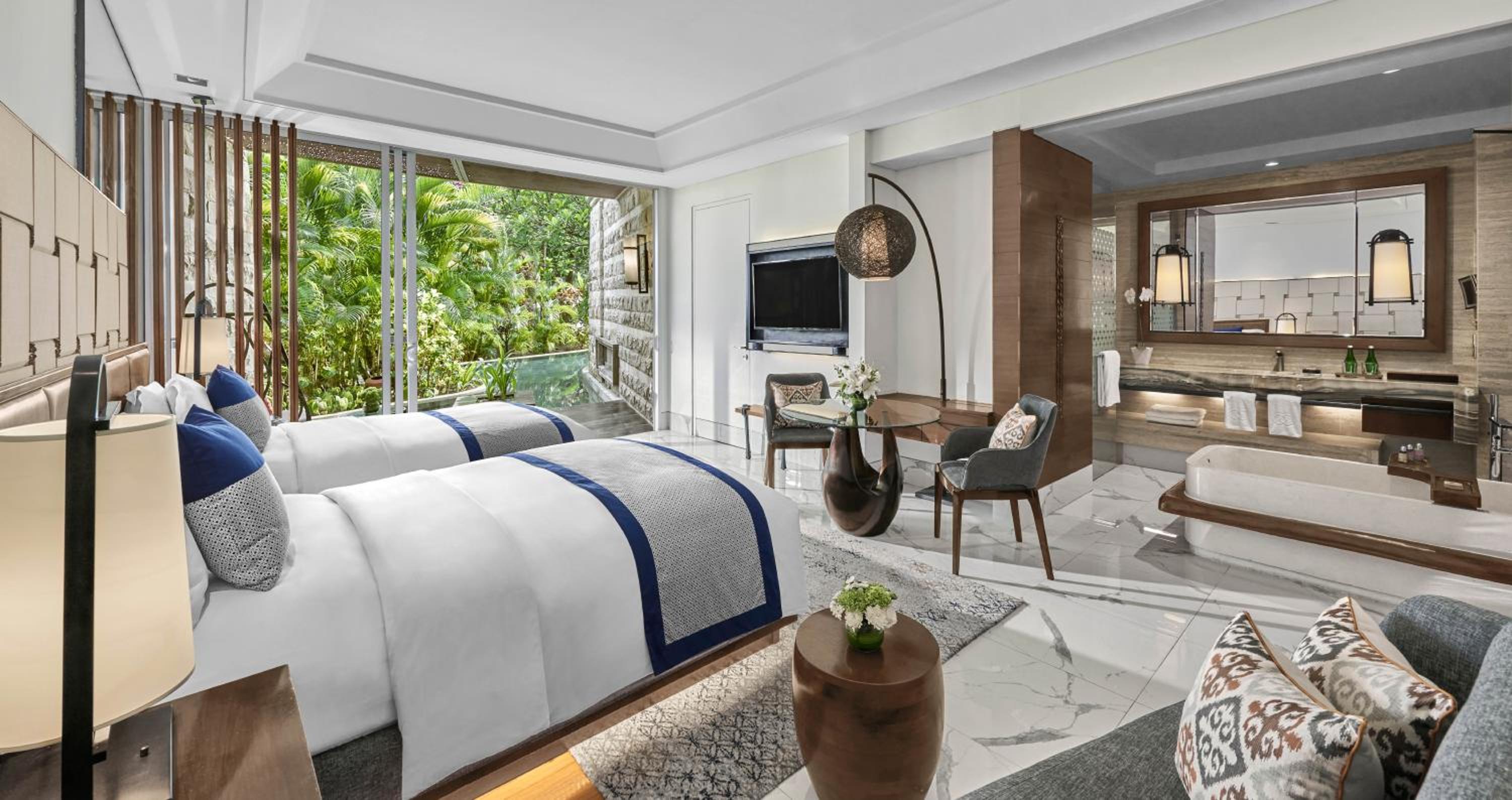 Luxury  Twin Club Millésime Room with Pool Access