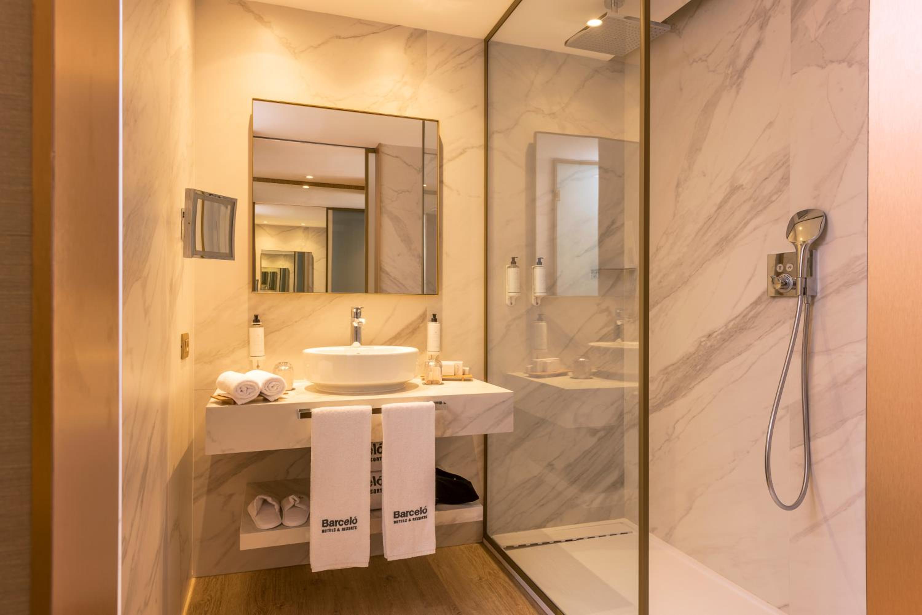  Deluxe Room With Sea View