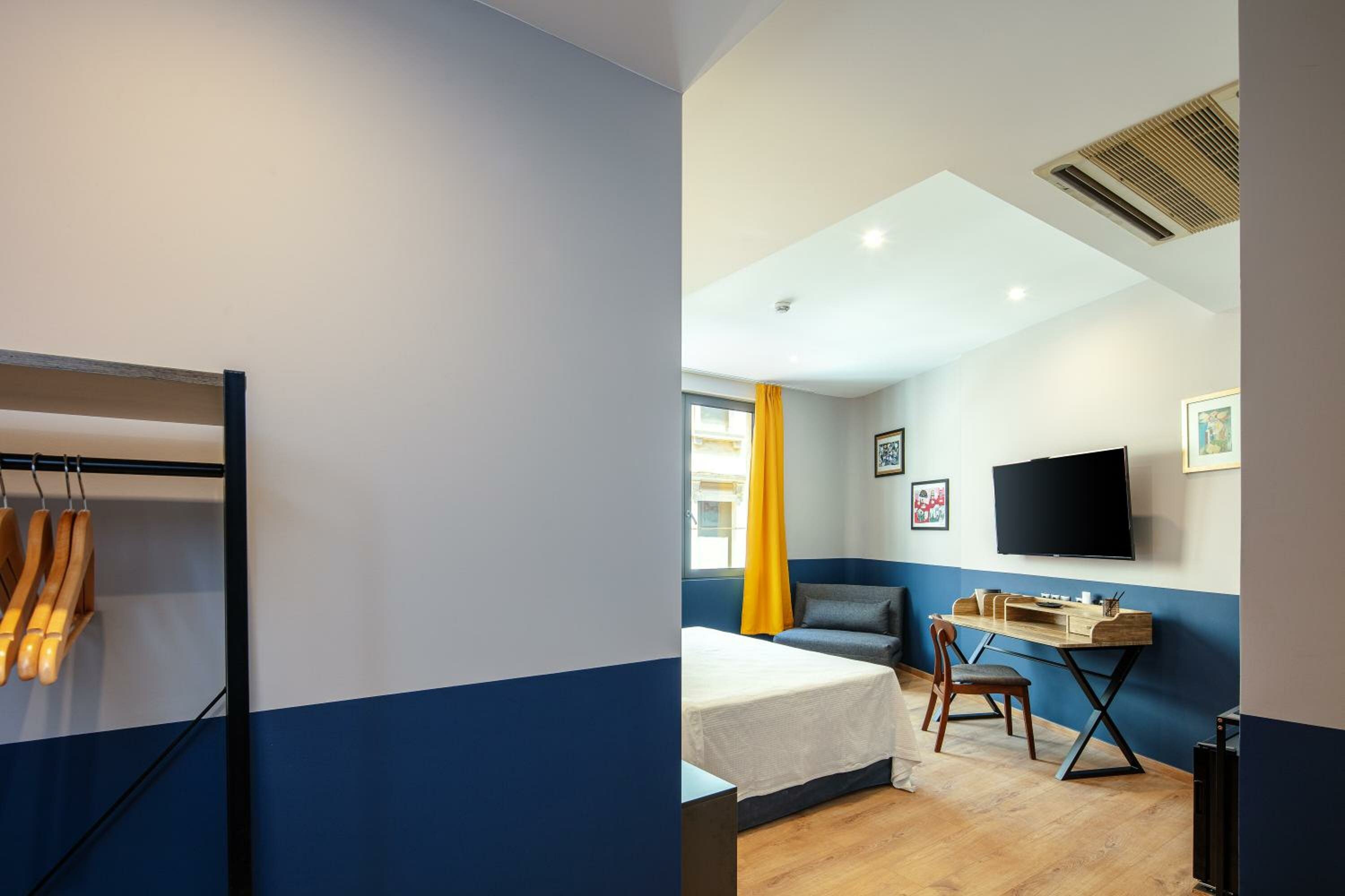 Superior Room with City View