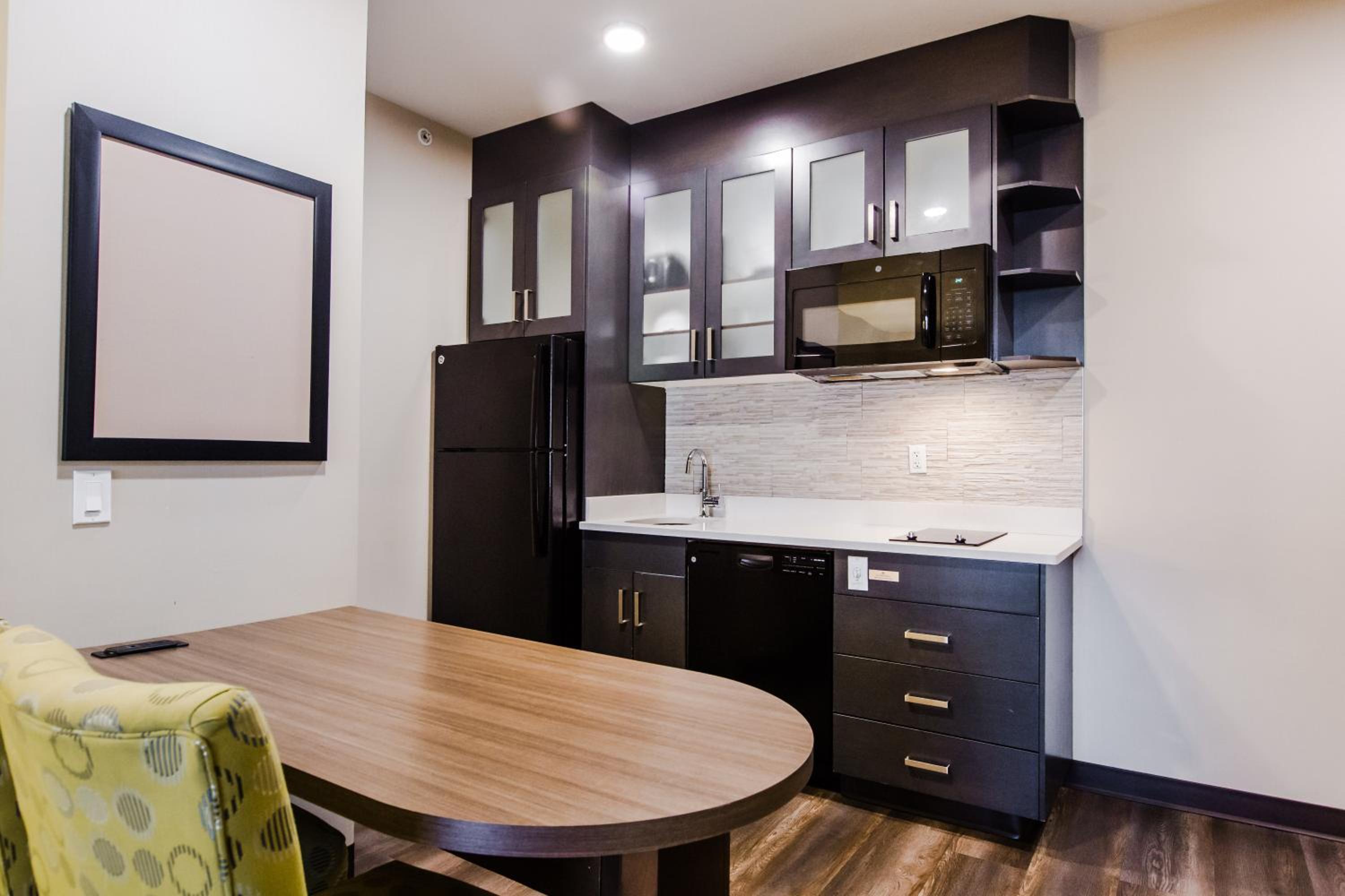 One-Bedroom King Suite