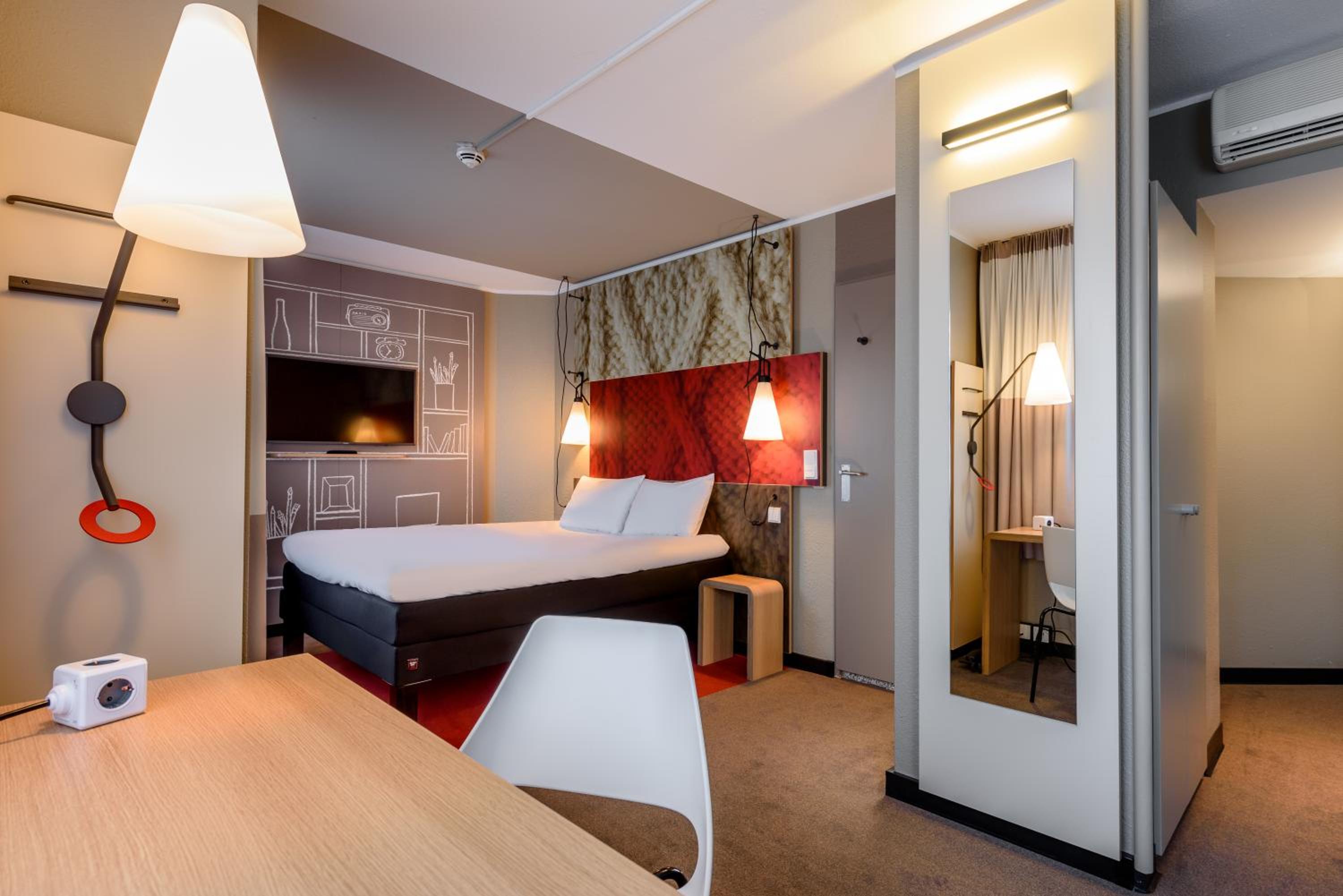 Junior Suite with One King Bed and Sofa