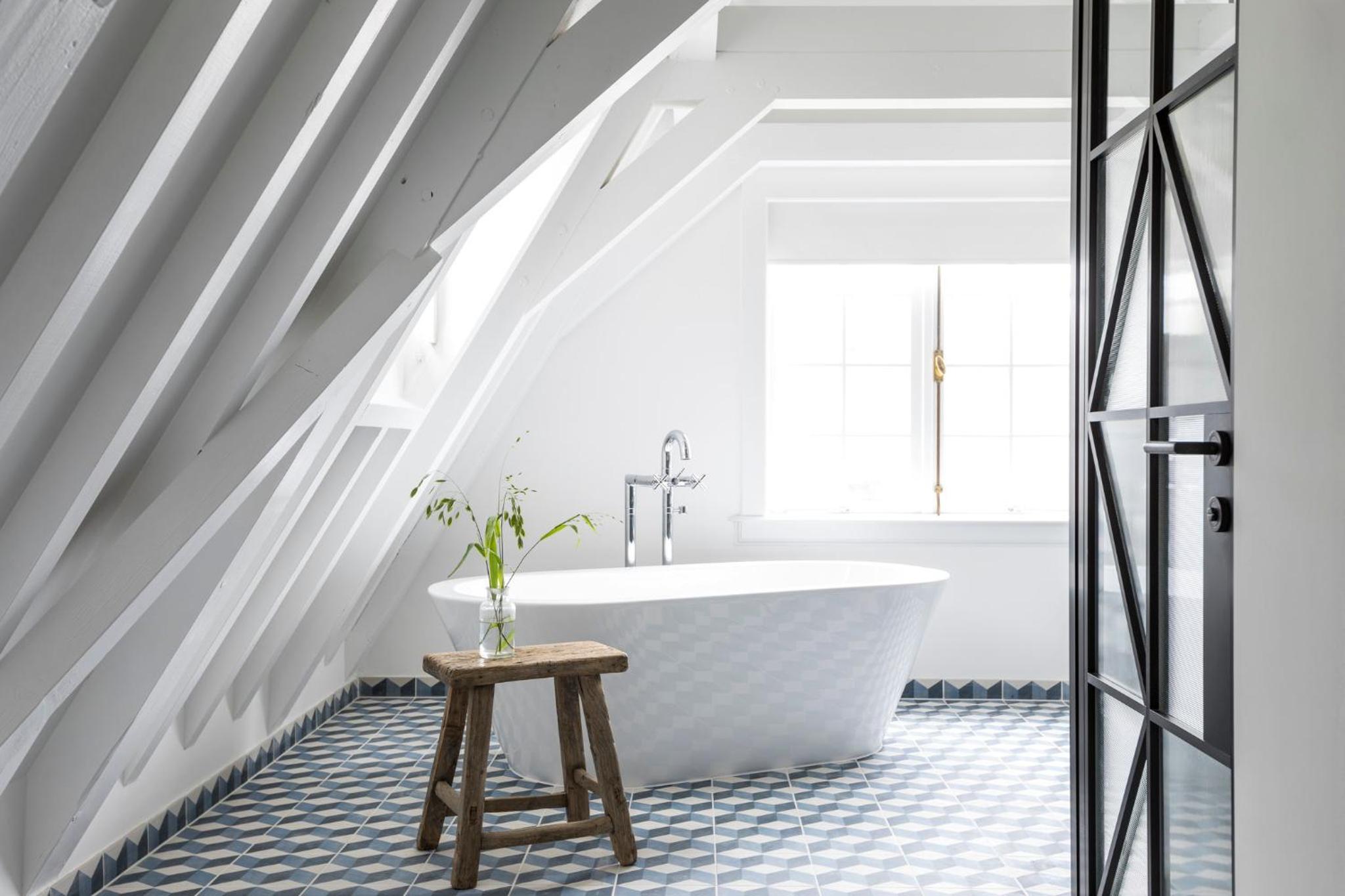 King Suite with City View