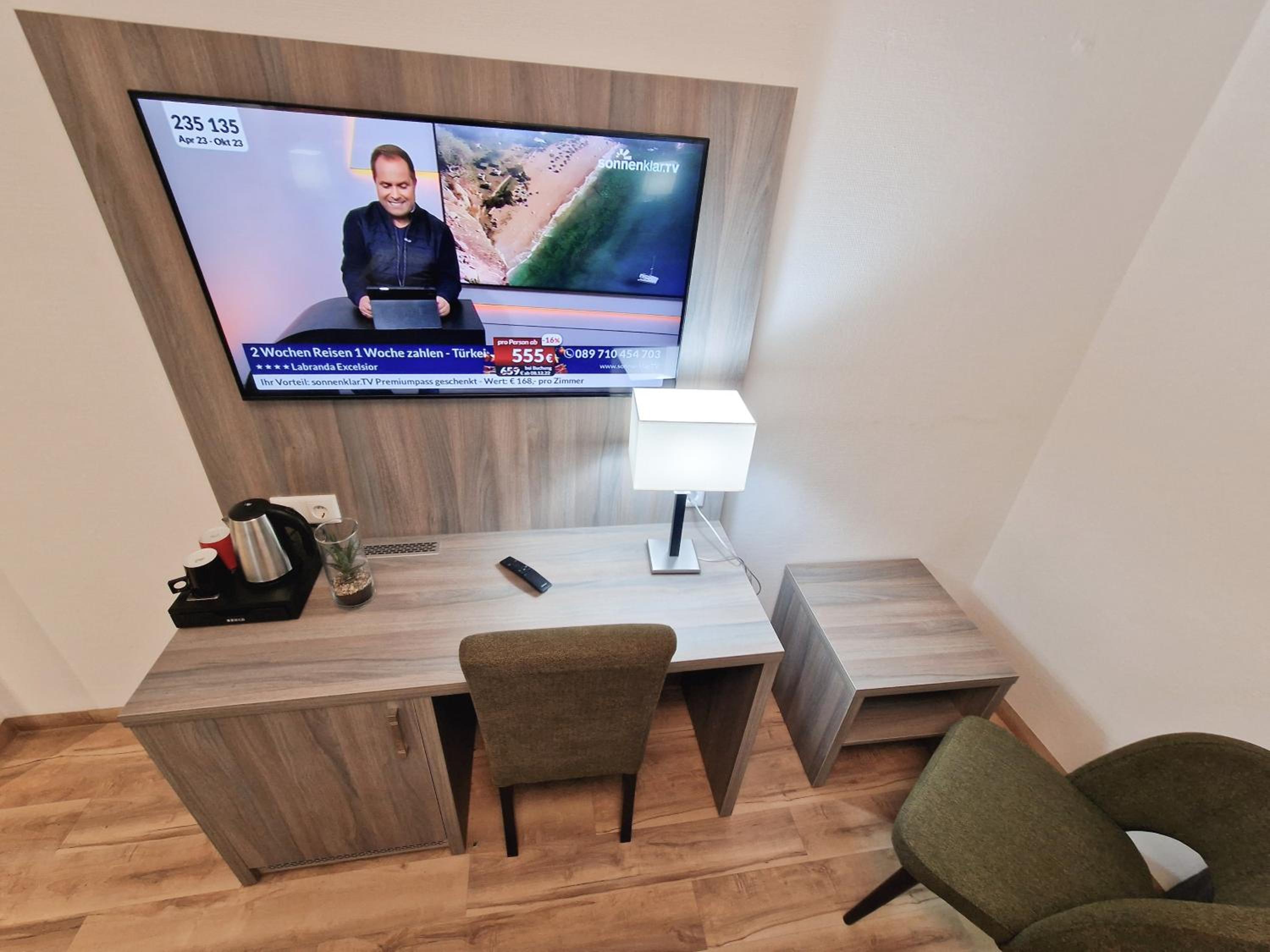 Double or Twin Room with Shower