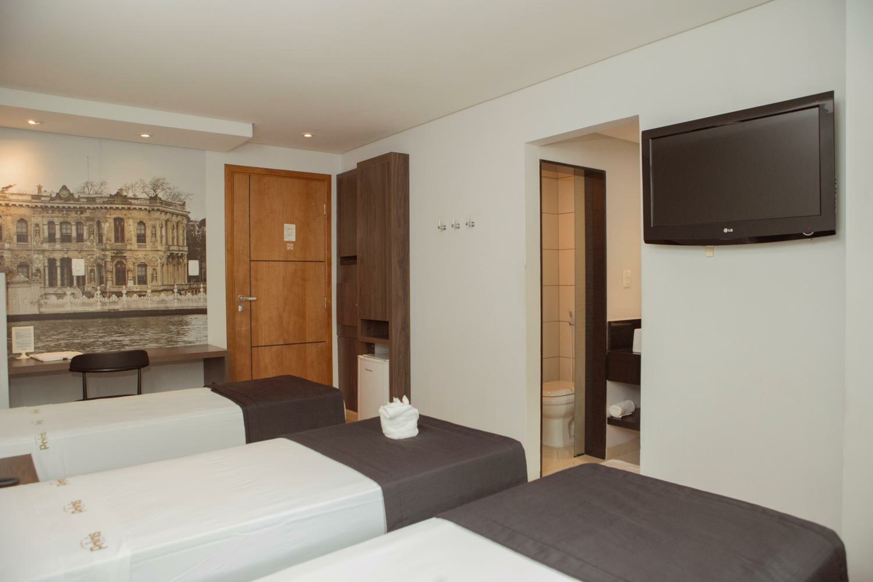 Deluxe Triple Room