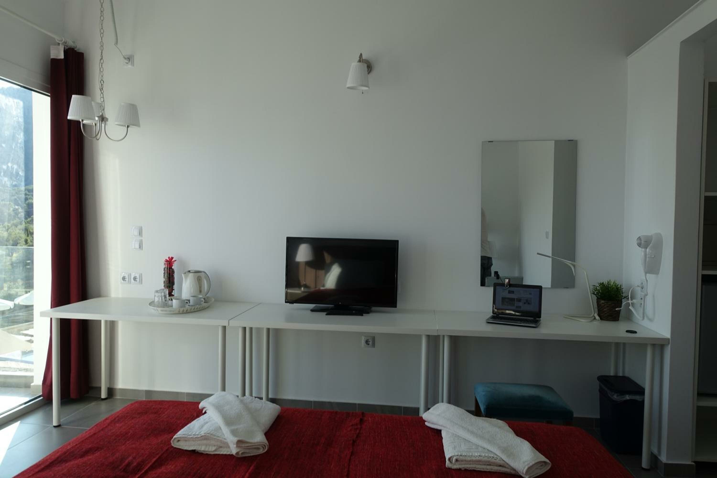 Double or Twin Room with Sea View