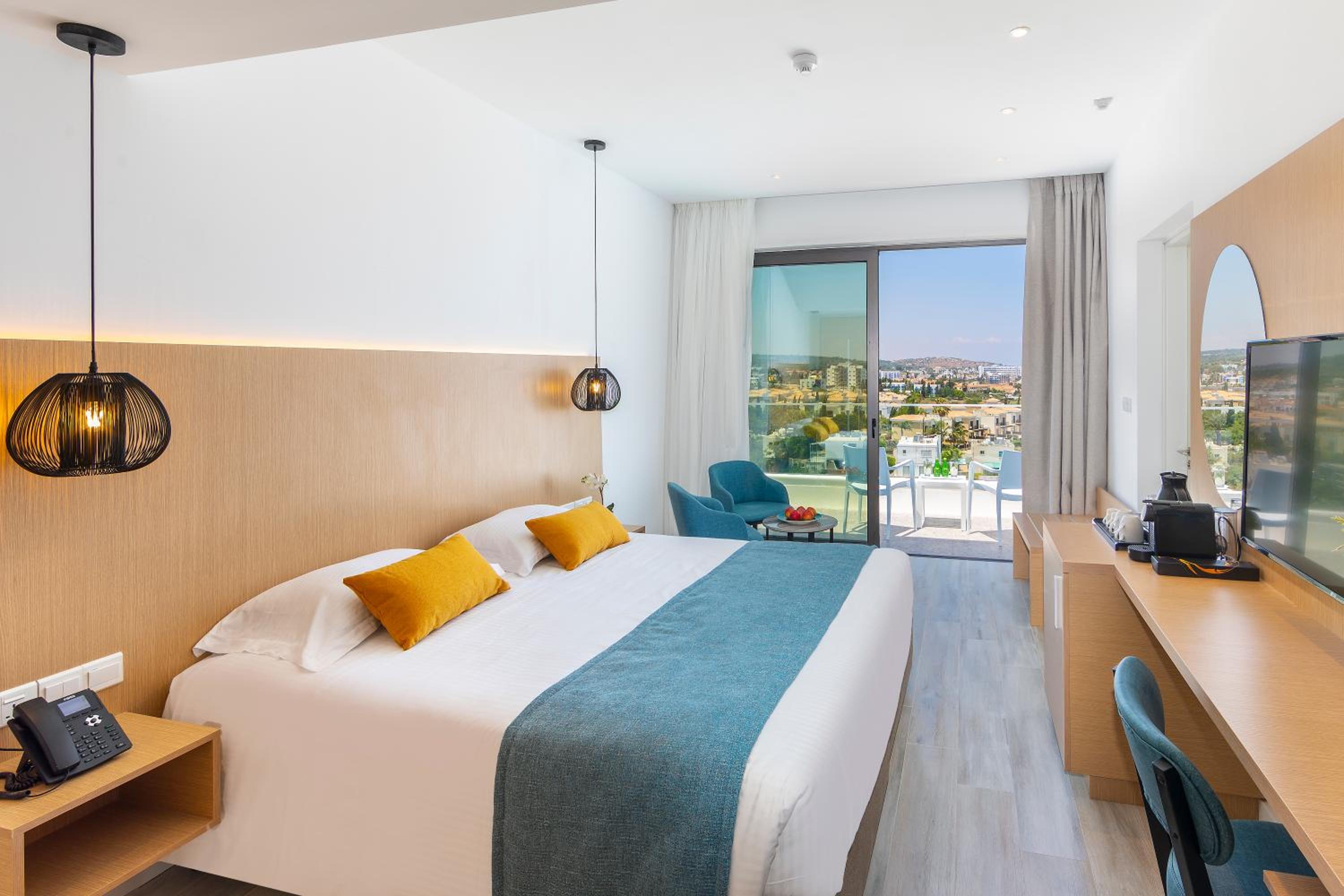 Double or Twin Room with Side Sea View