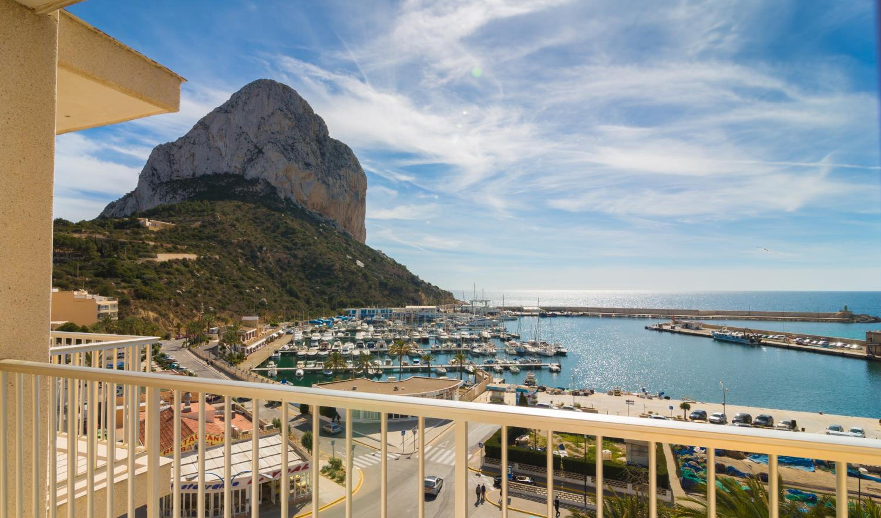 Superior Double or Twin Room with Front Sea View