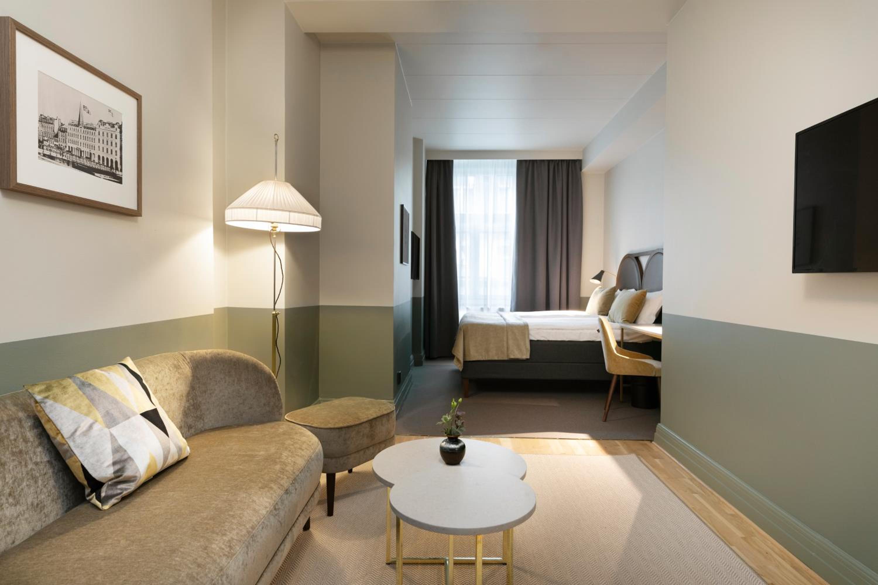 Deluxe Double or Twin Room