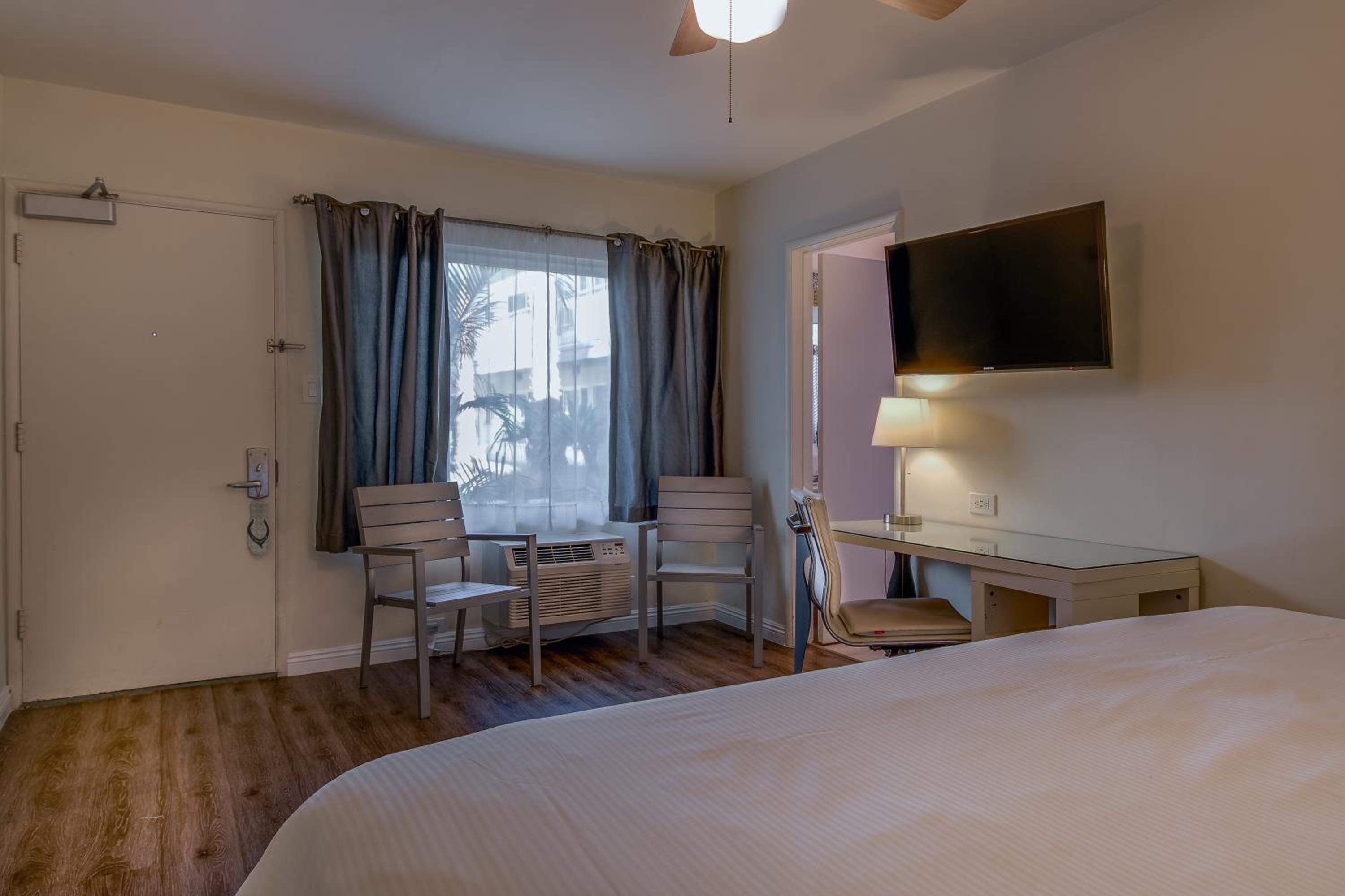 One Bedroom with Kitchenette