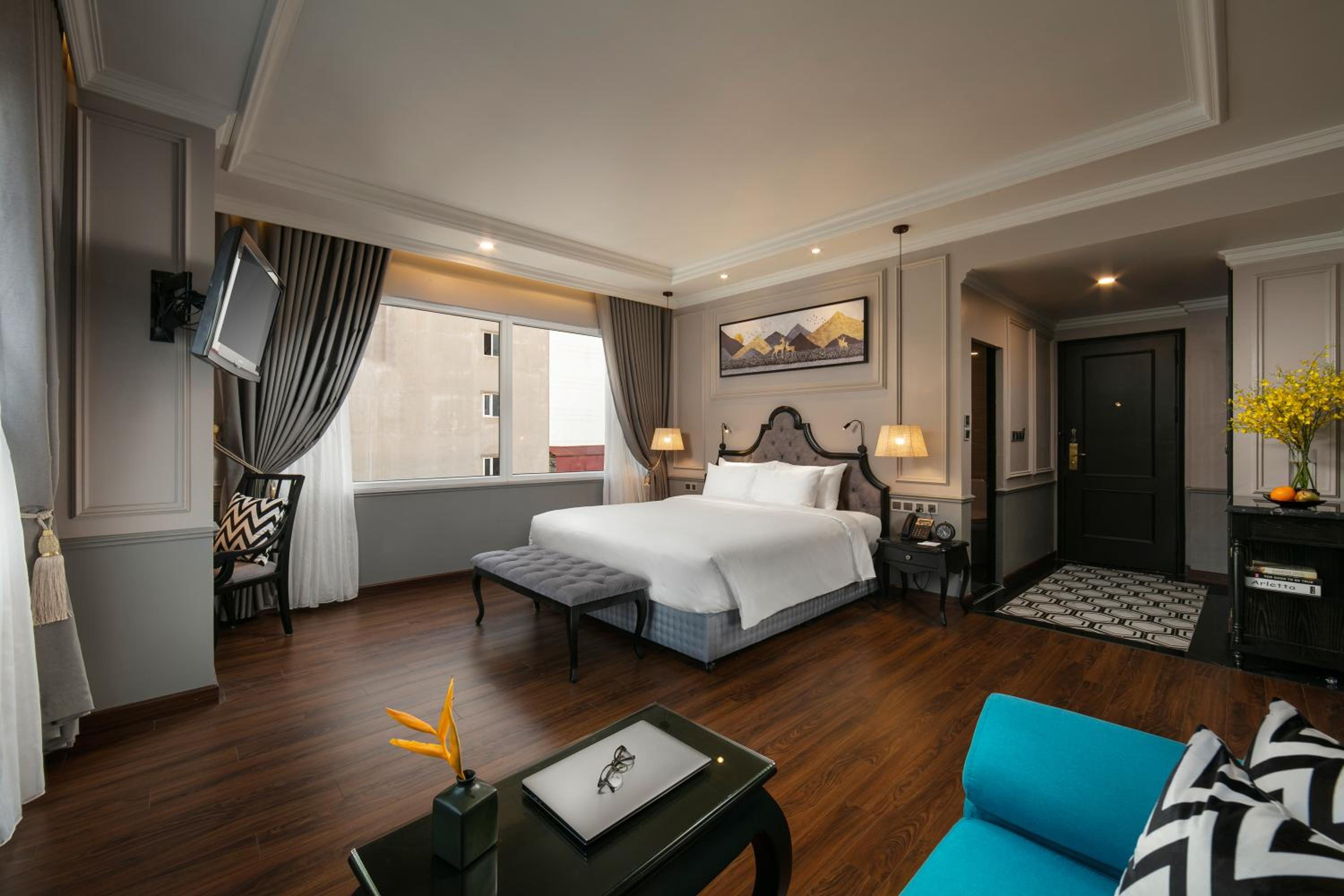 Imperial Suite with City View