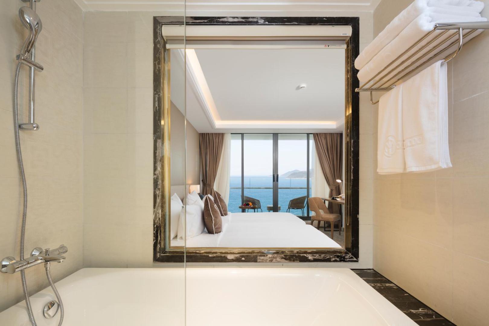 Premier Deluxe Twin Room with Sea View