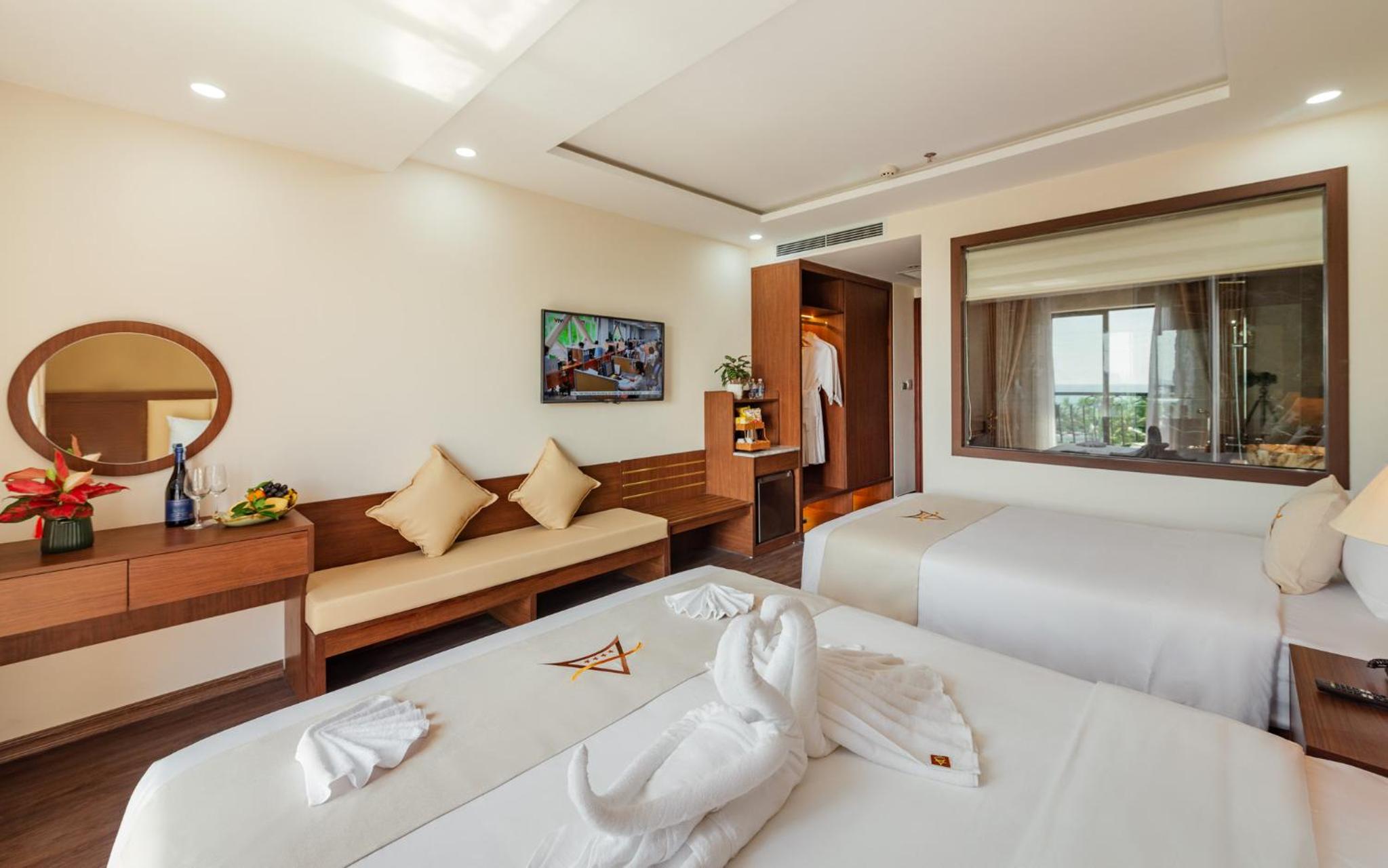 Double or Twin Room with Sea View