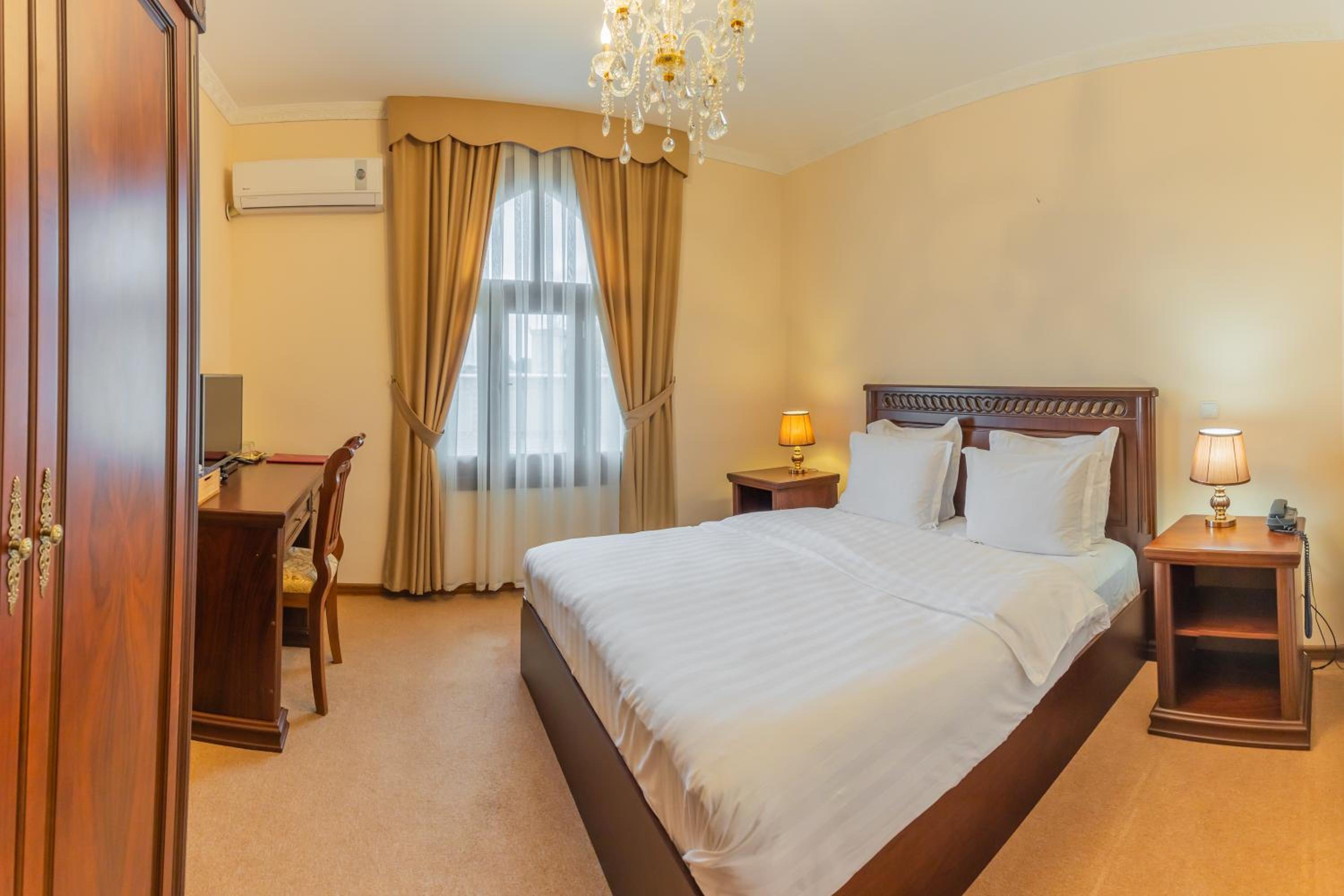 Double Room With Private Bathroom