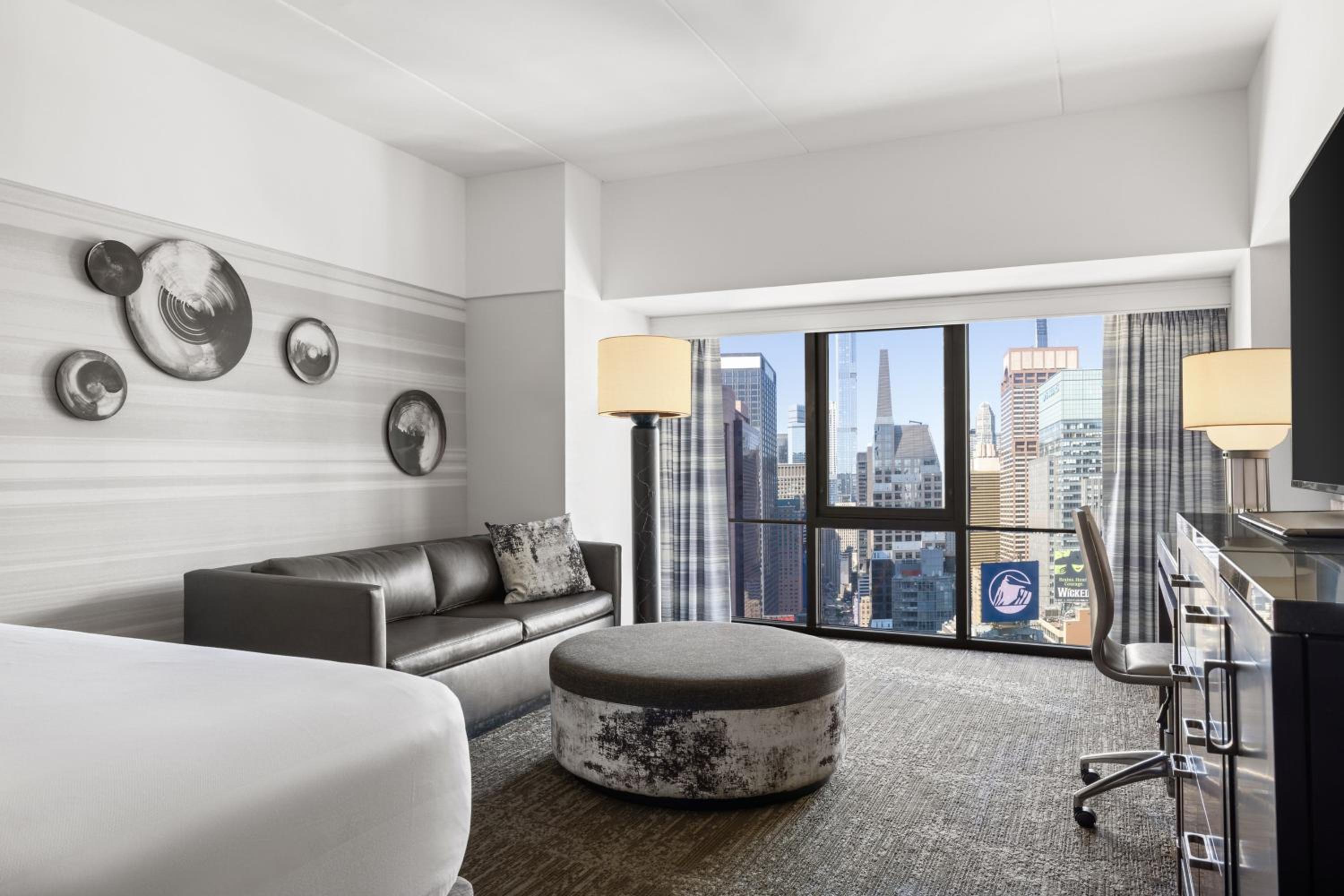 Superior Double Room with Two Double Beds and Times Square View - Hearing Accessible