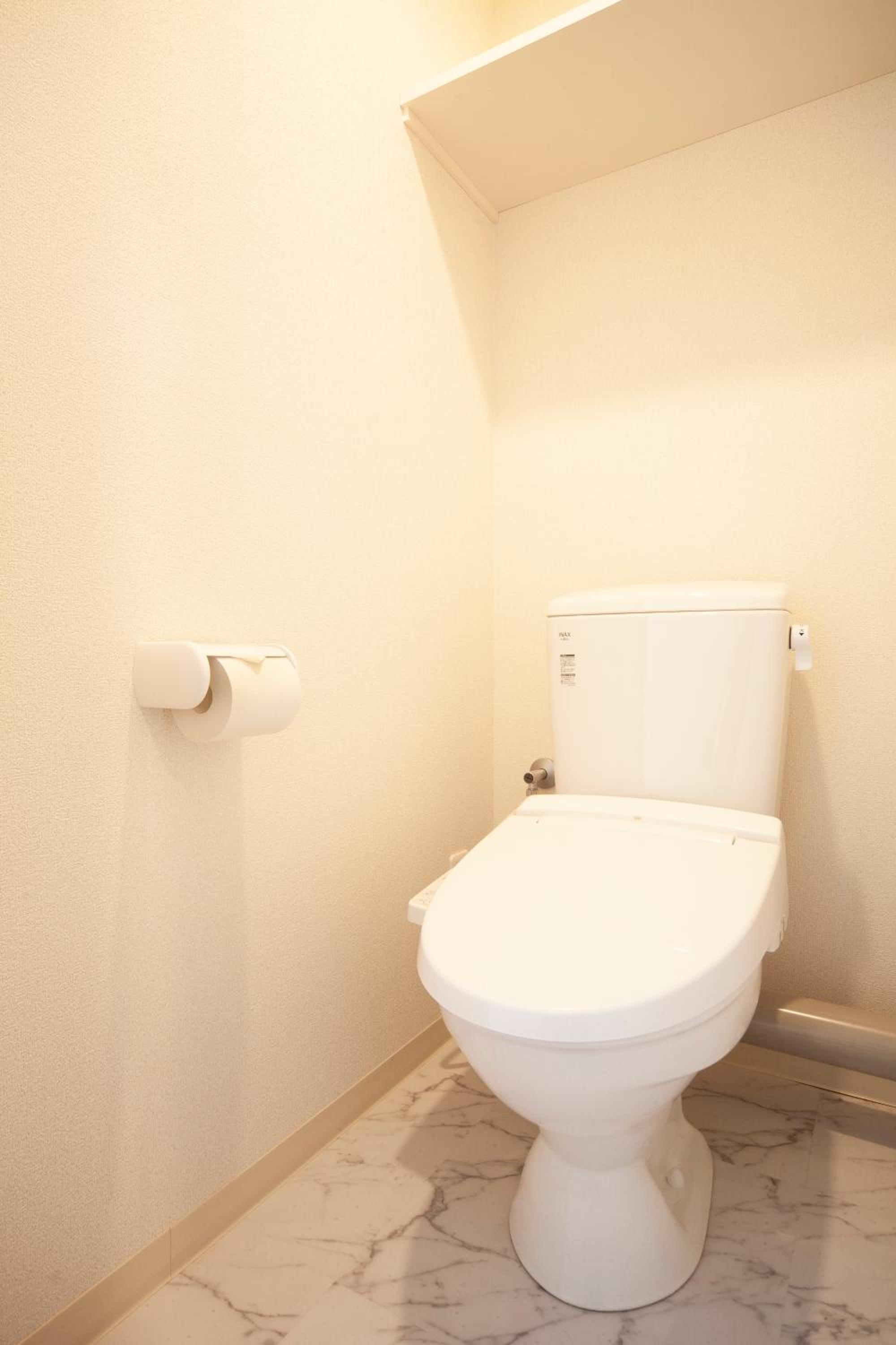 Superior Single Room with Separate Toilet and Shower