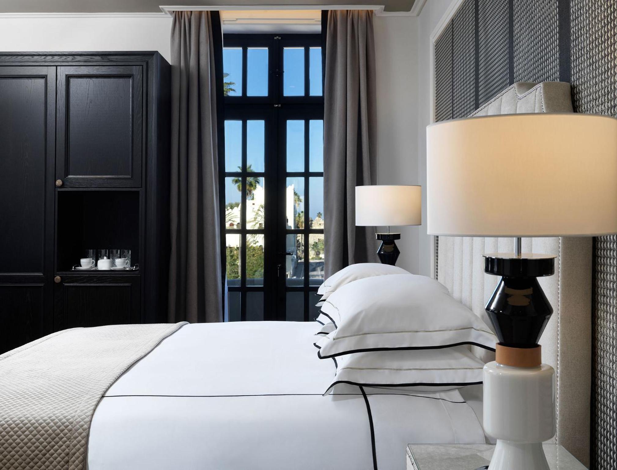 Junior Suite Side Sea View