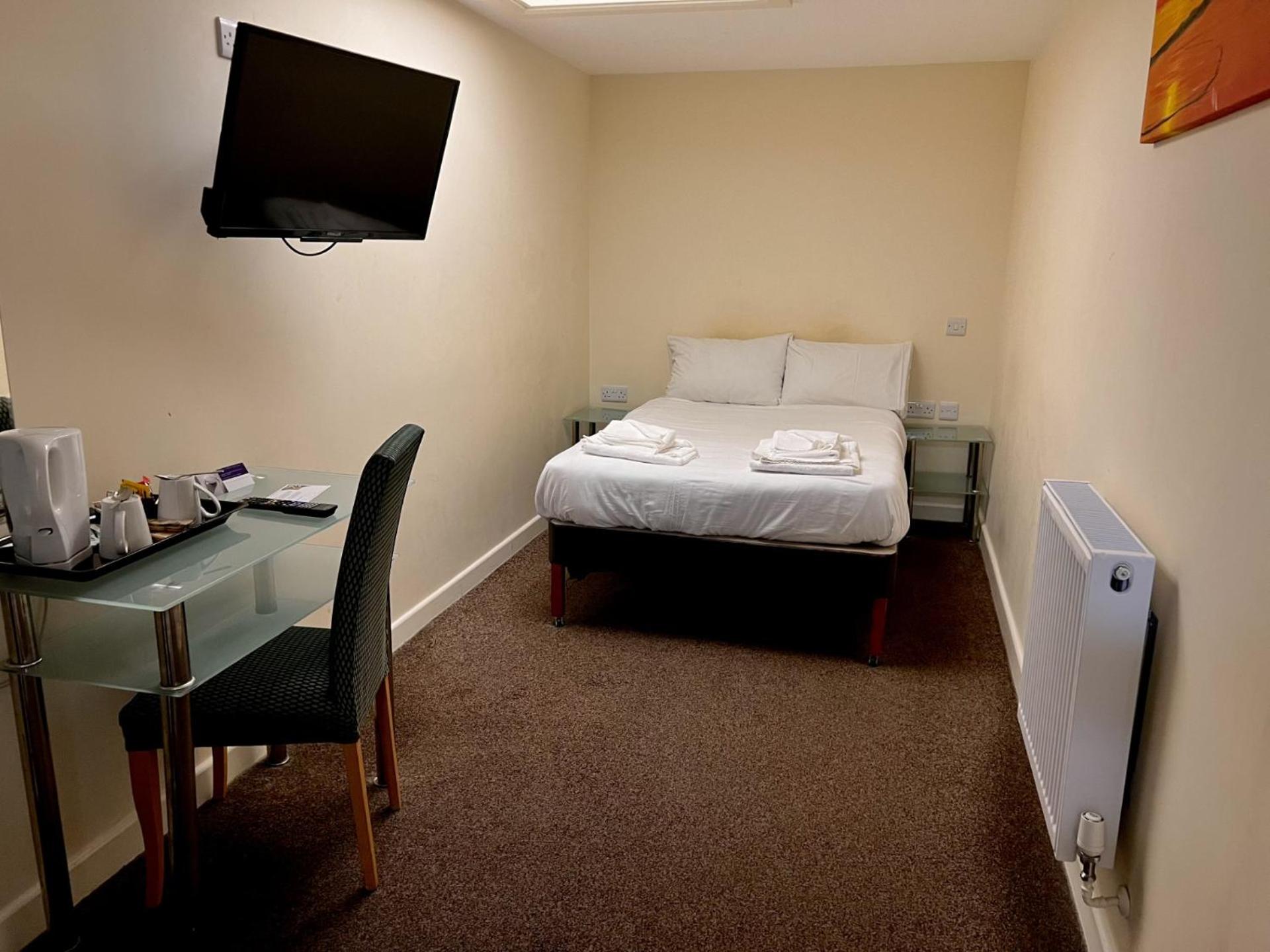 Small Double Room Without Window