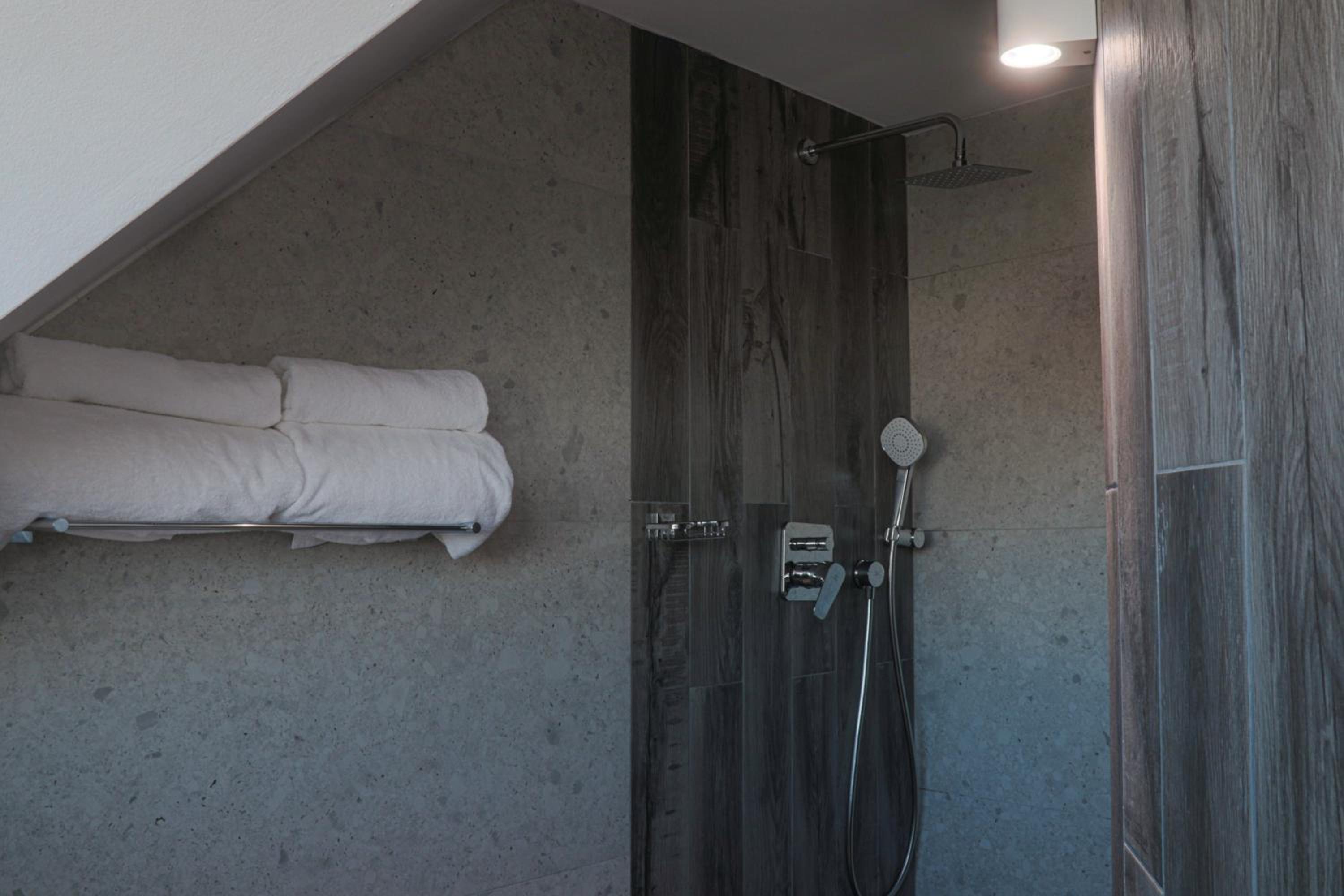 Deluxe Double Room - Stair Access Only/Non-Smoking