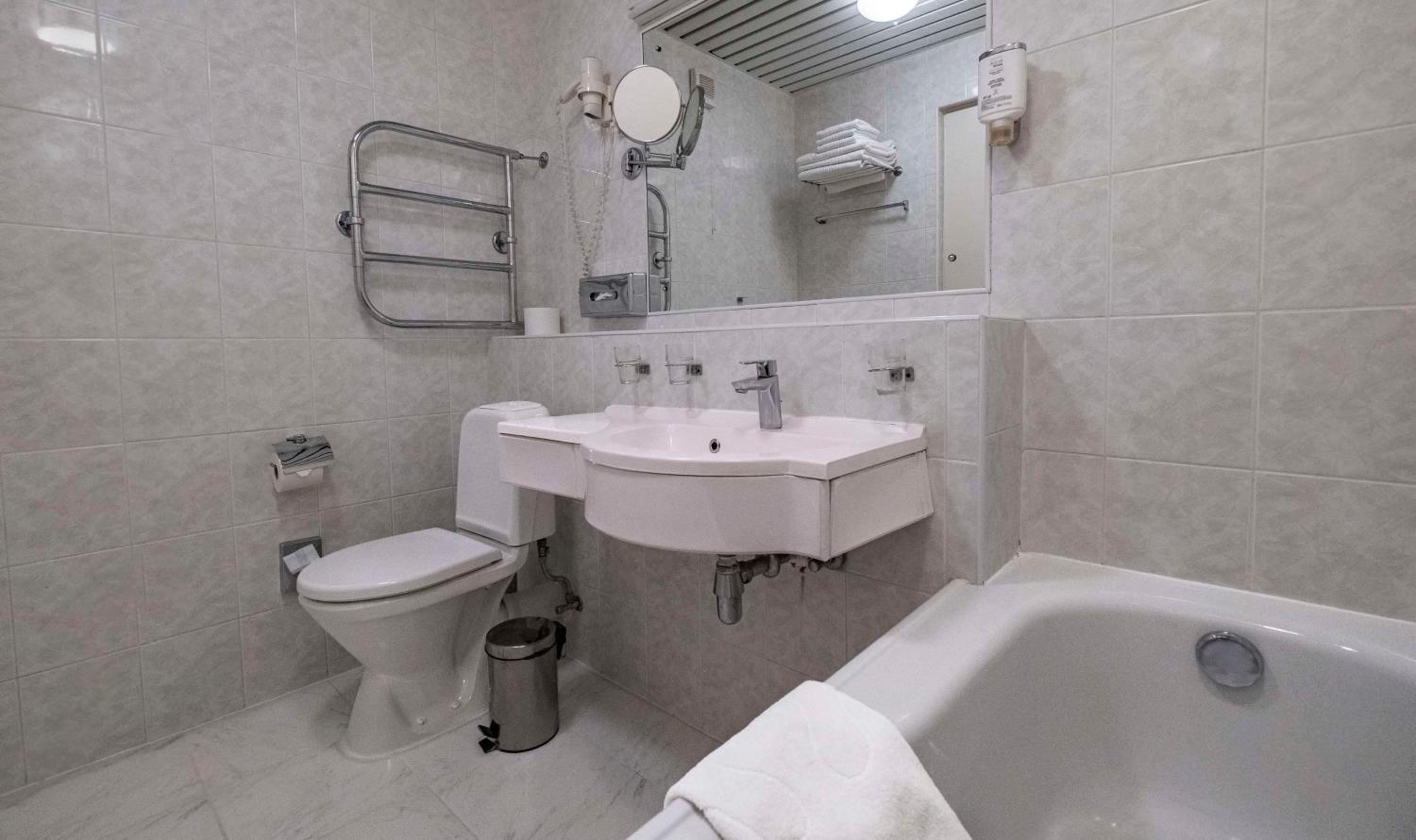 Triple Room with Three Single Beds