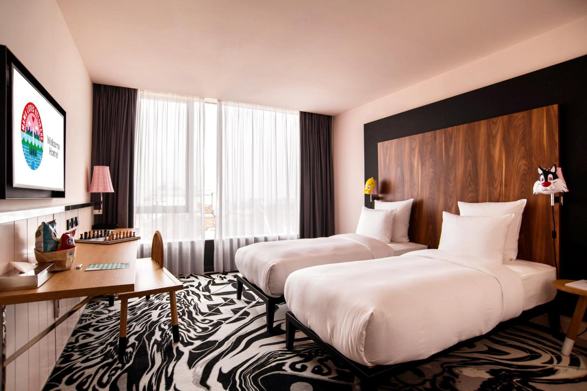 Large Mama Twin Room