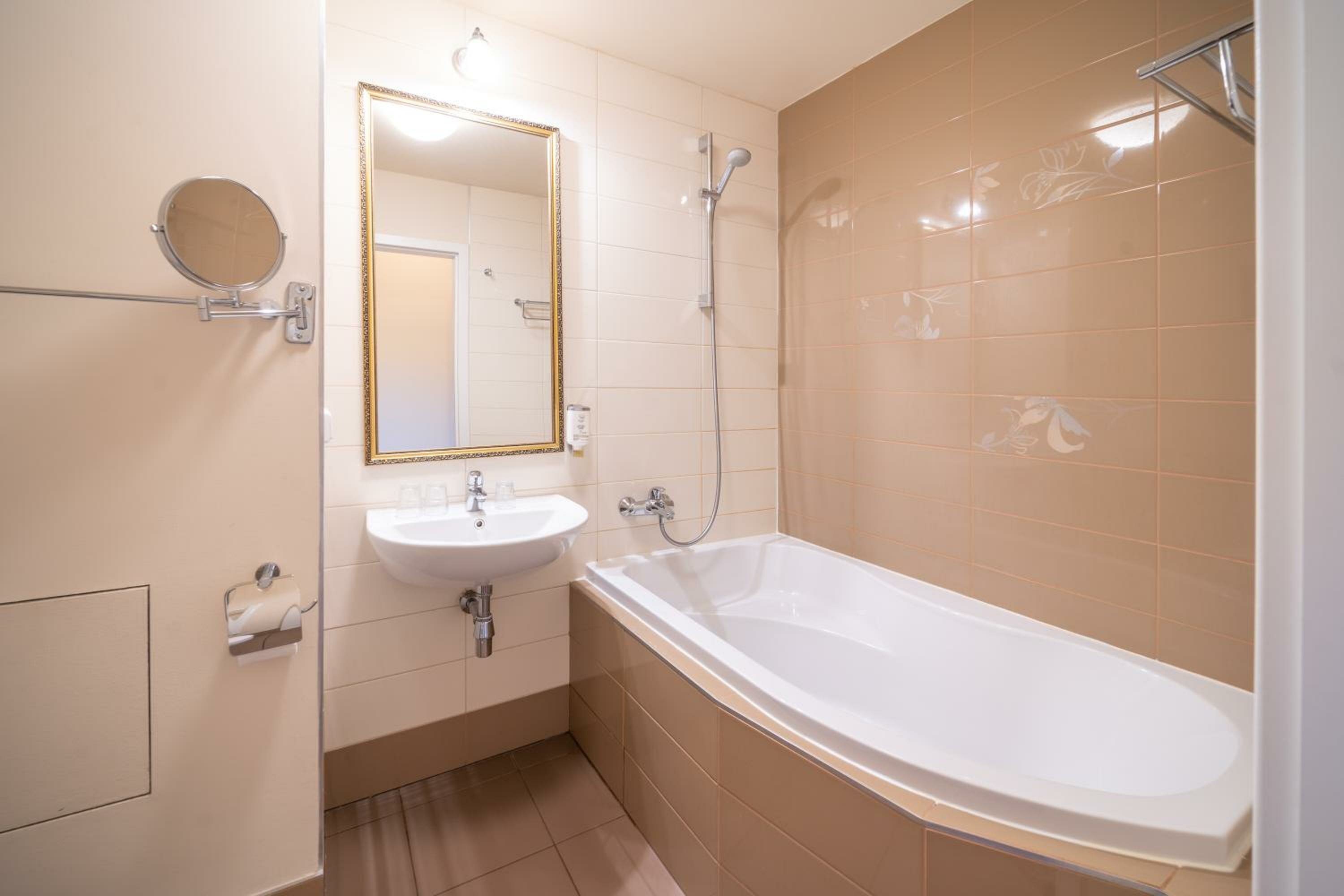 Classic Double or Twin Room