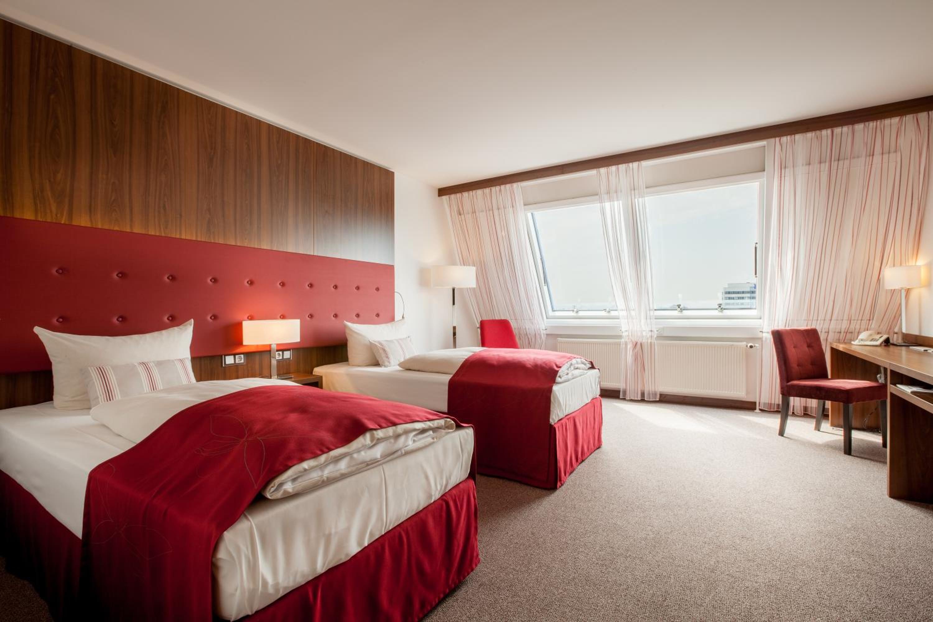 Standard Apartment with Twin Beds