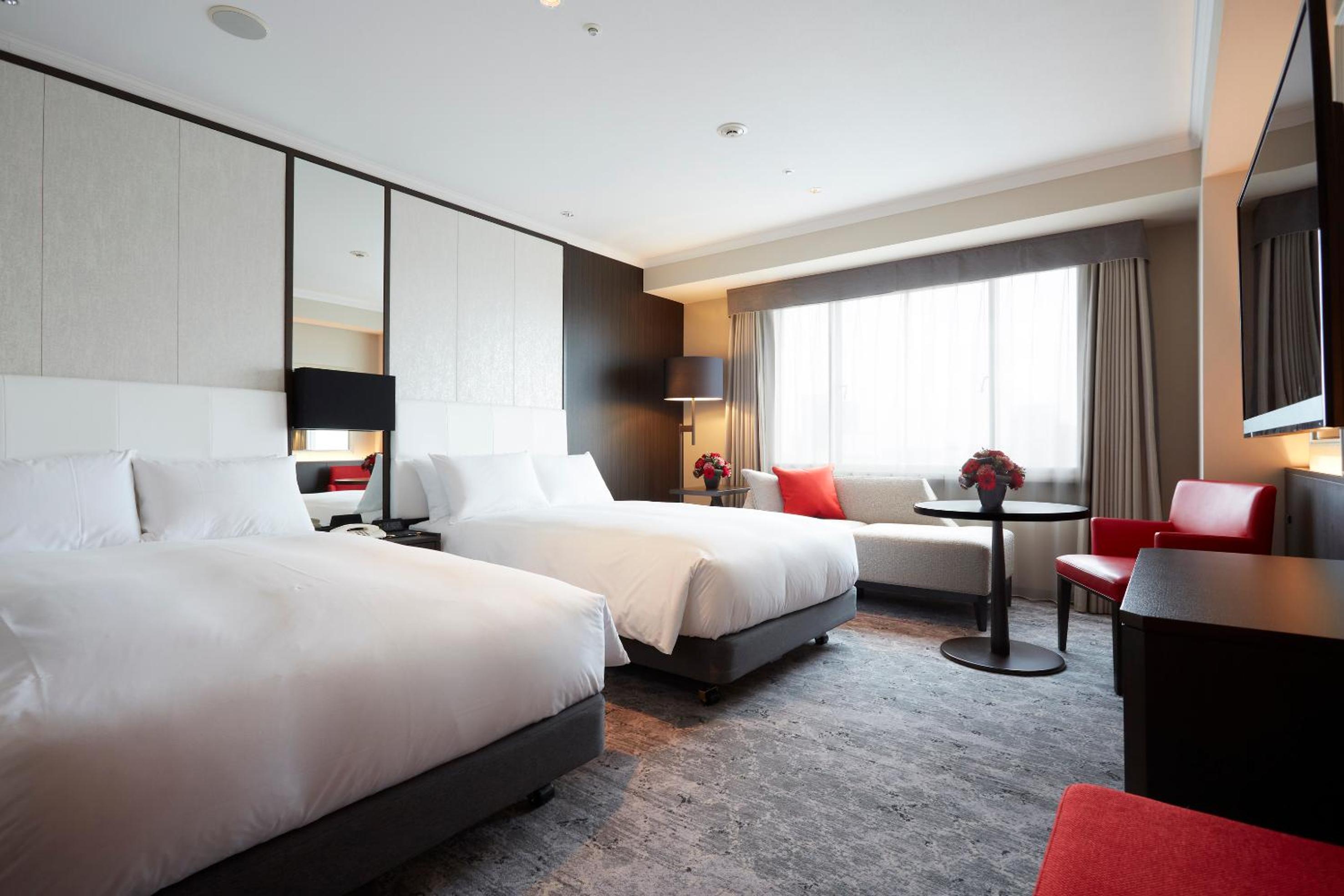 Executive Floor Twin Room with Separate Bathroom - Non-Smoking