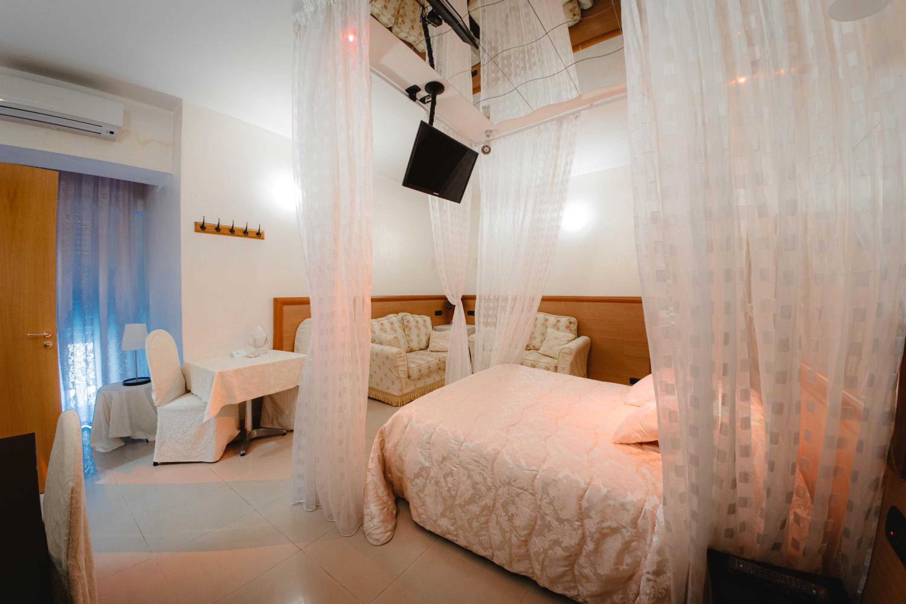 Double Room with Spa Bath