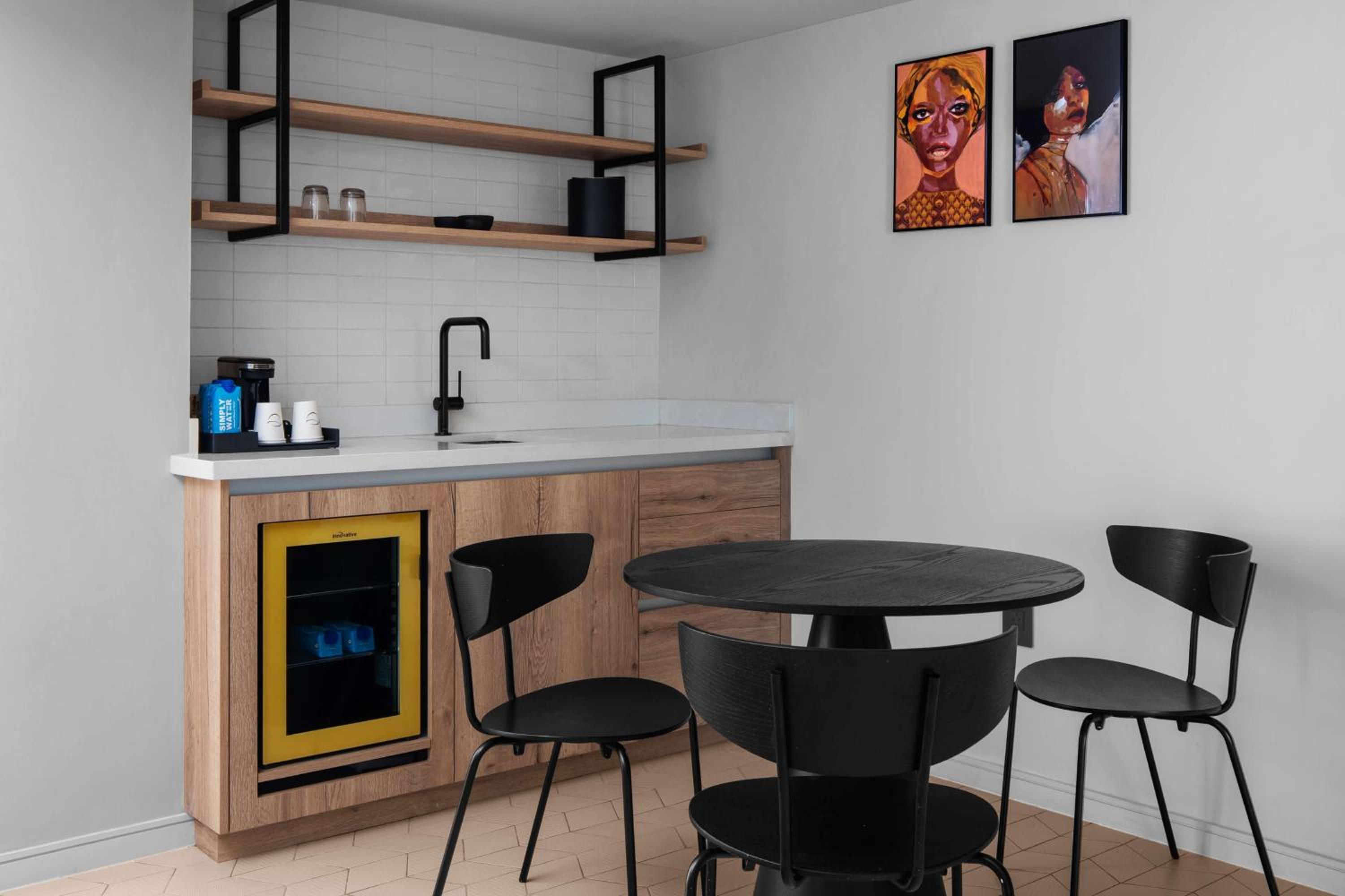 One-Bedroom King Suite