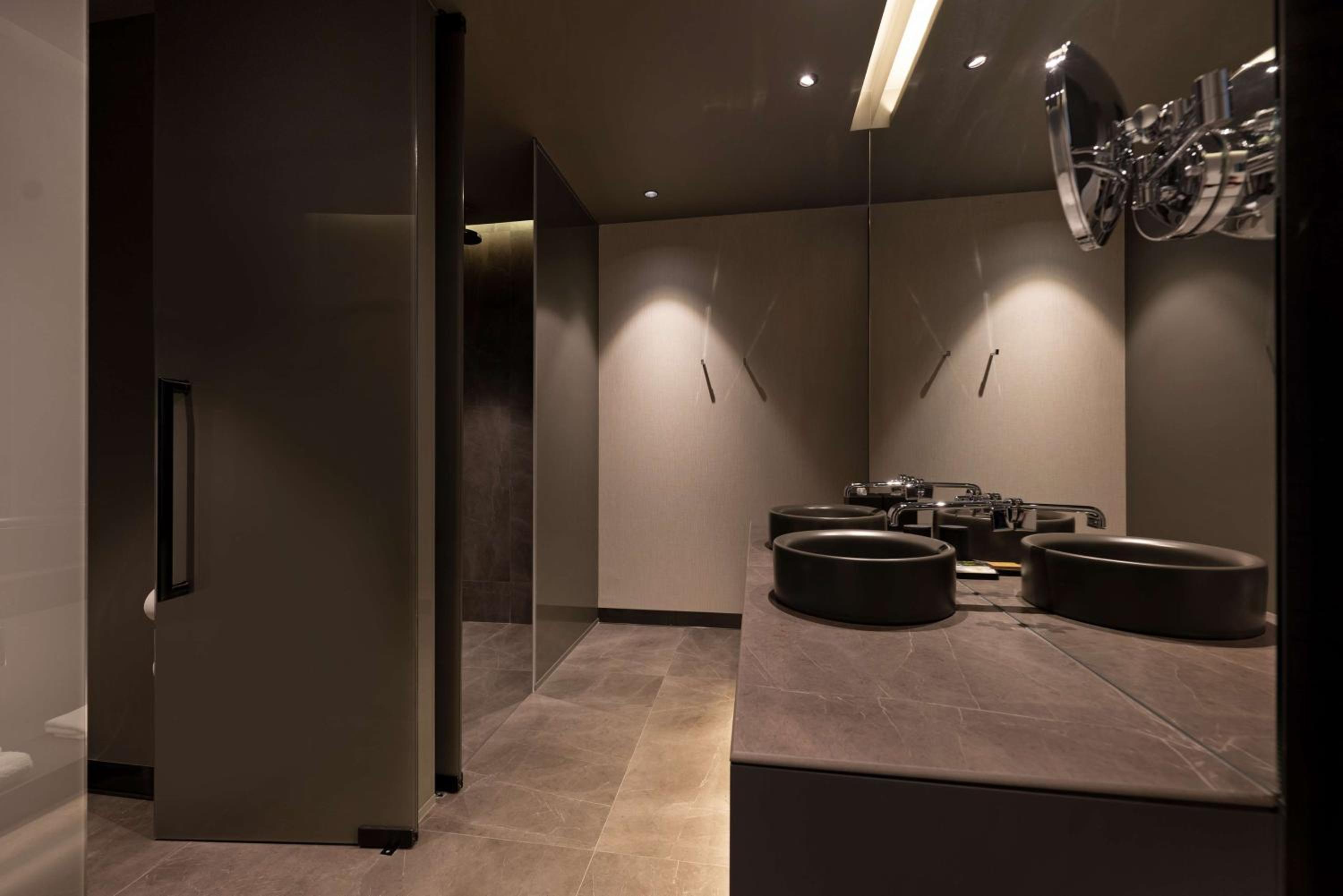 One-Bedroom King Suite