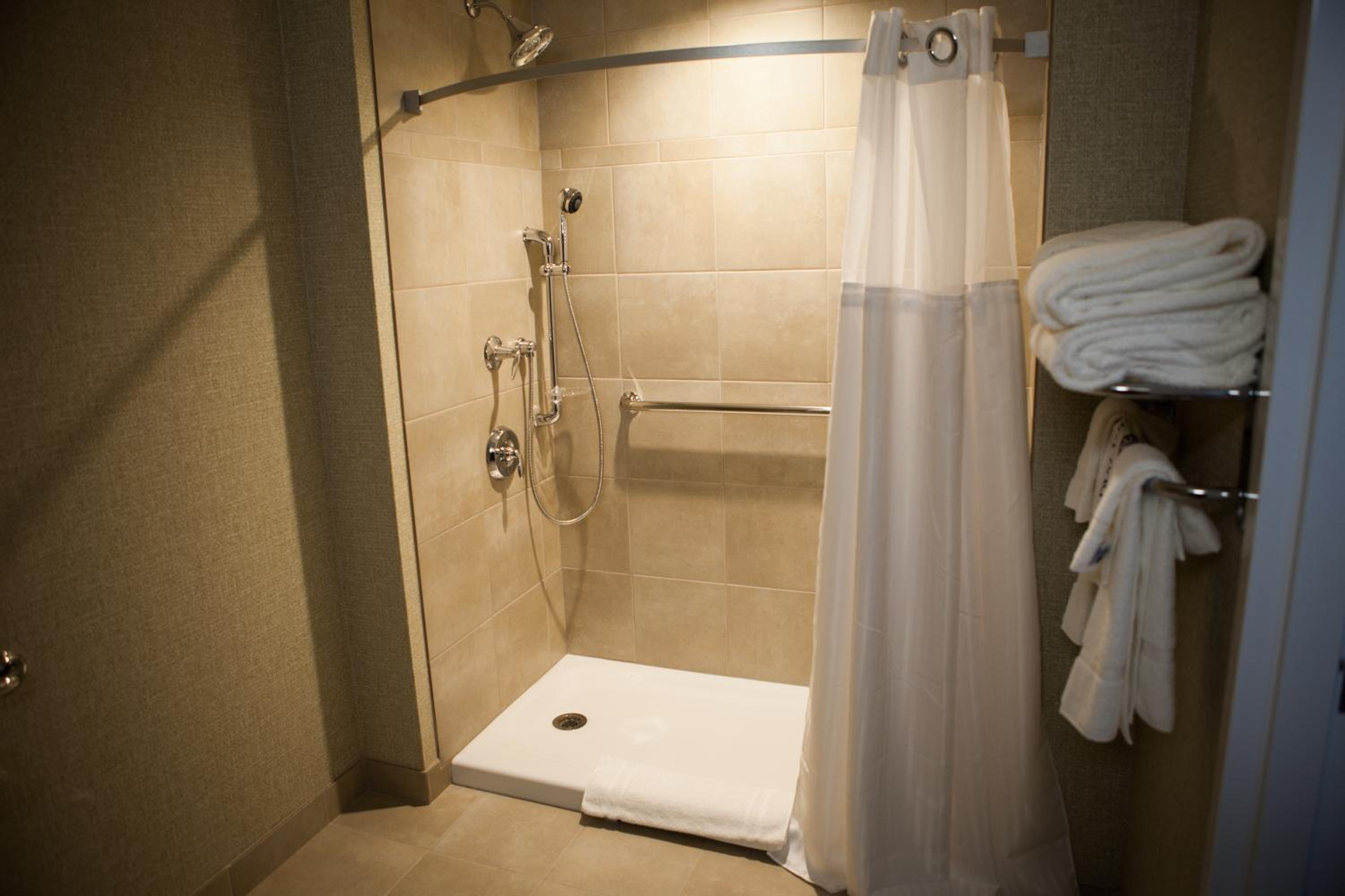 King Suite with Whirlpool - Non-Smoking