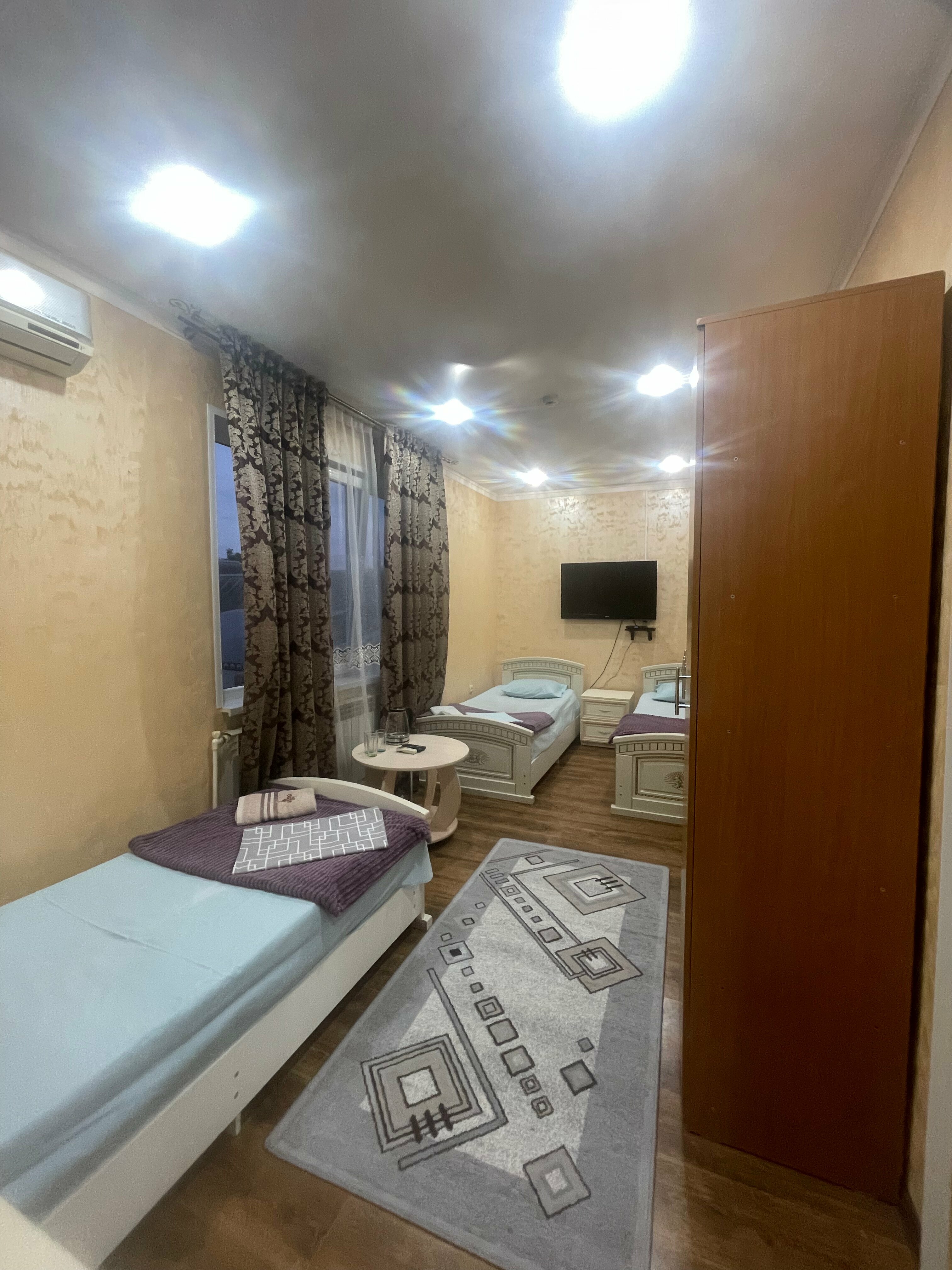 Трехместный номер с душем