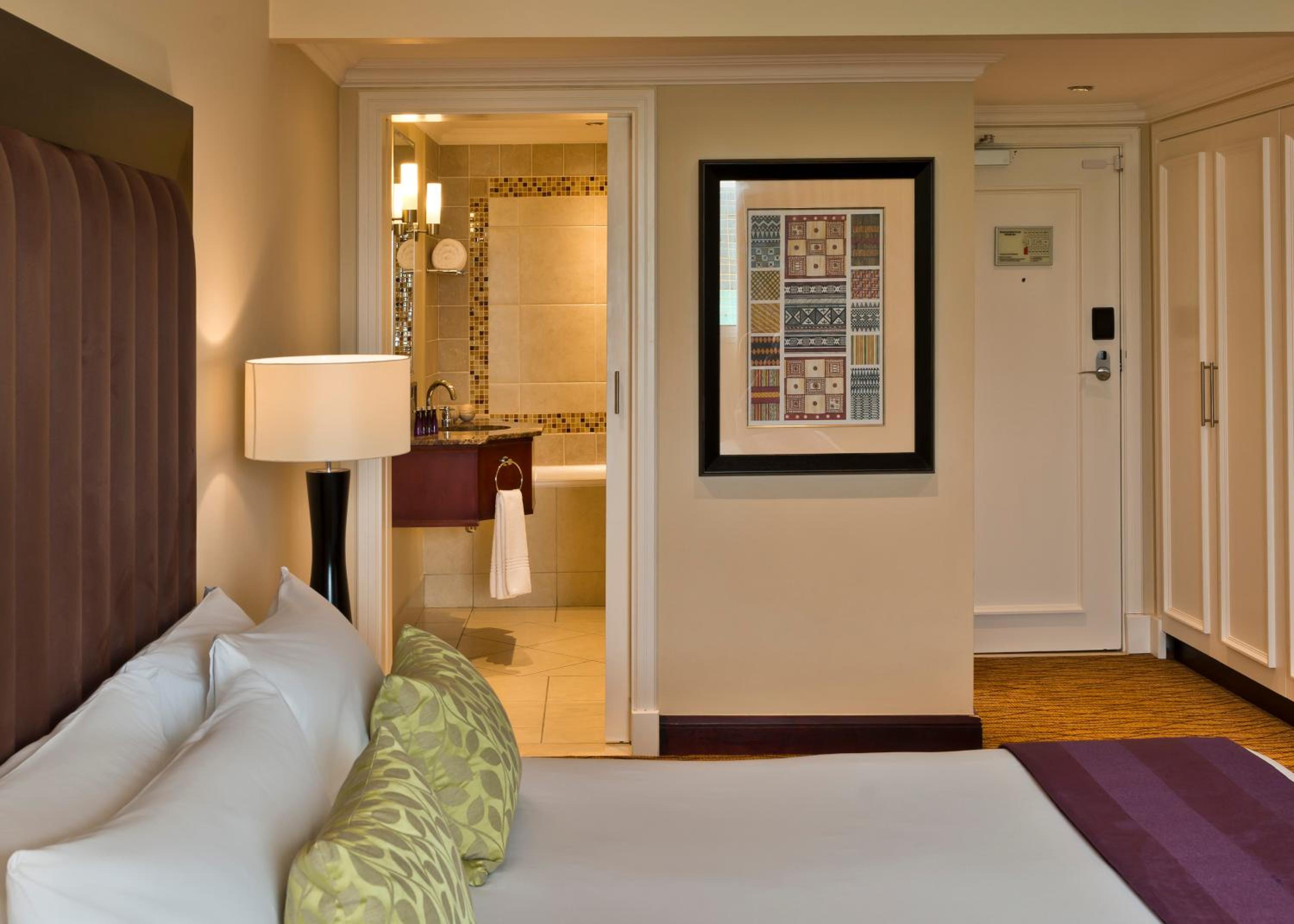 AVANI Mountain View room