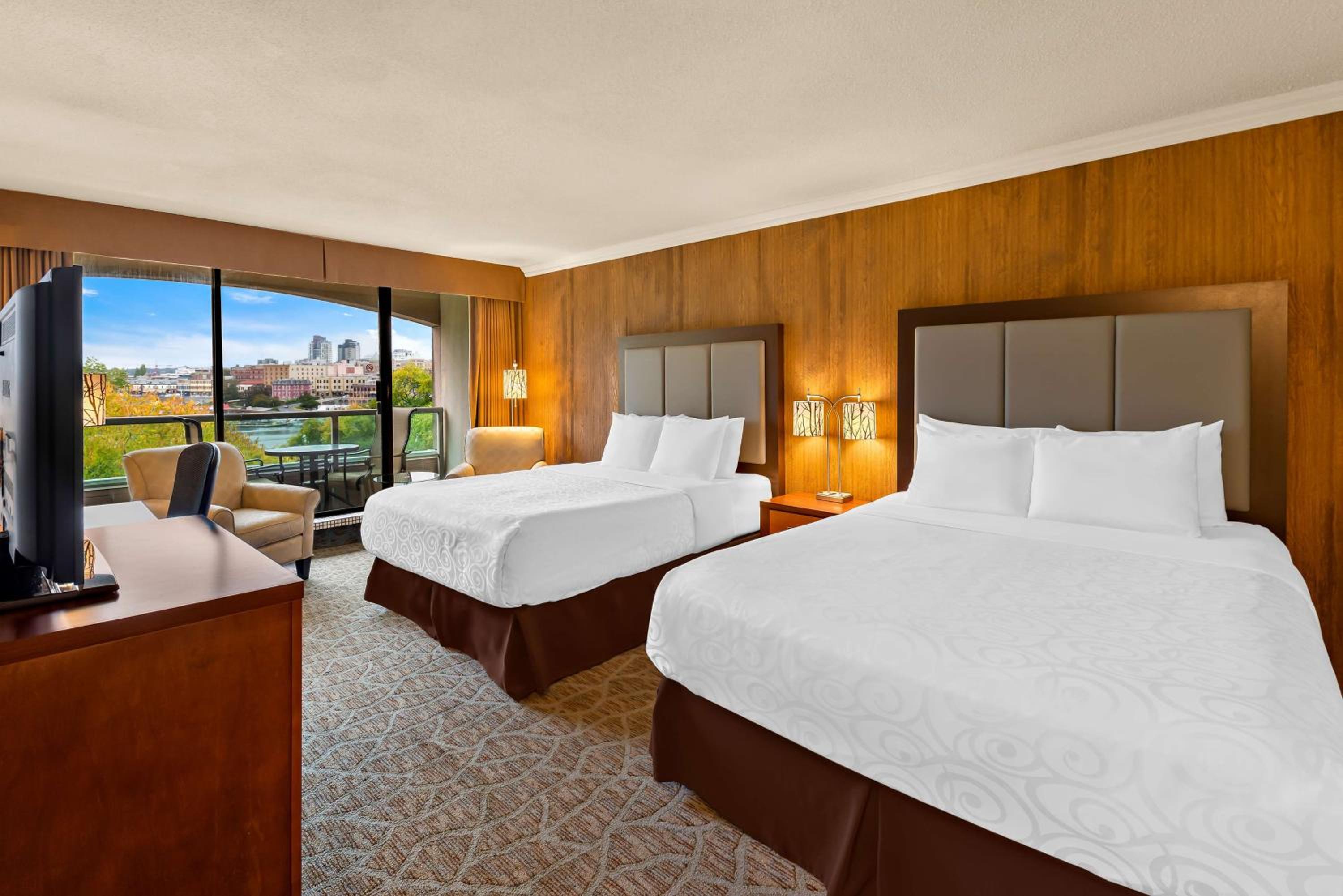 Queen Room with Two Queen Beds with Balcony - Non-smoking