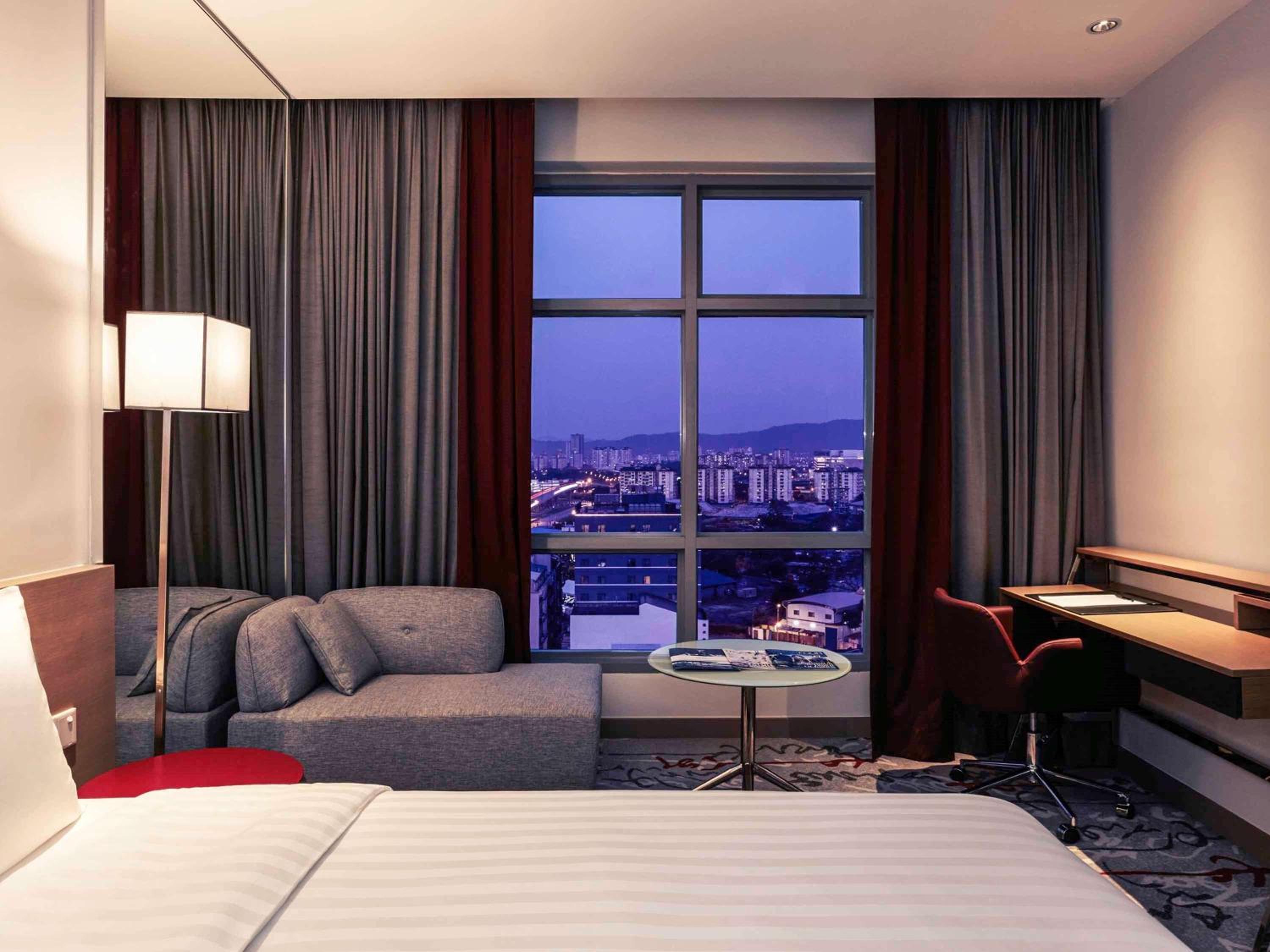 Privilege Luxe Room - 1 queen bed