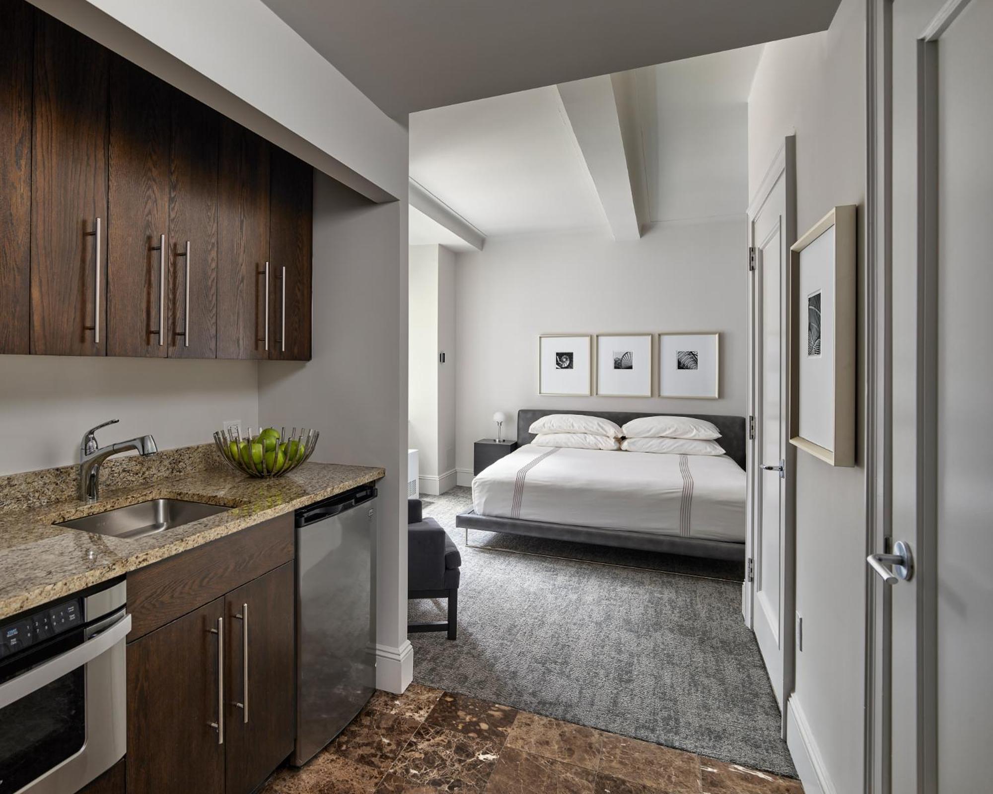 Studio Deluxe - Accessible