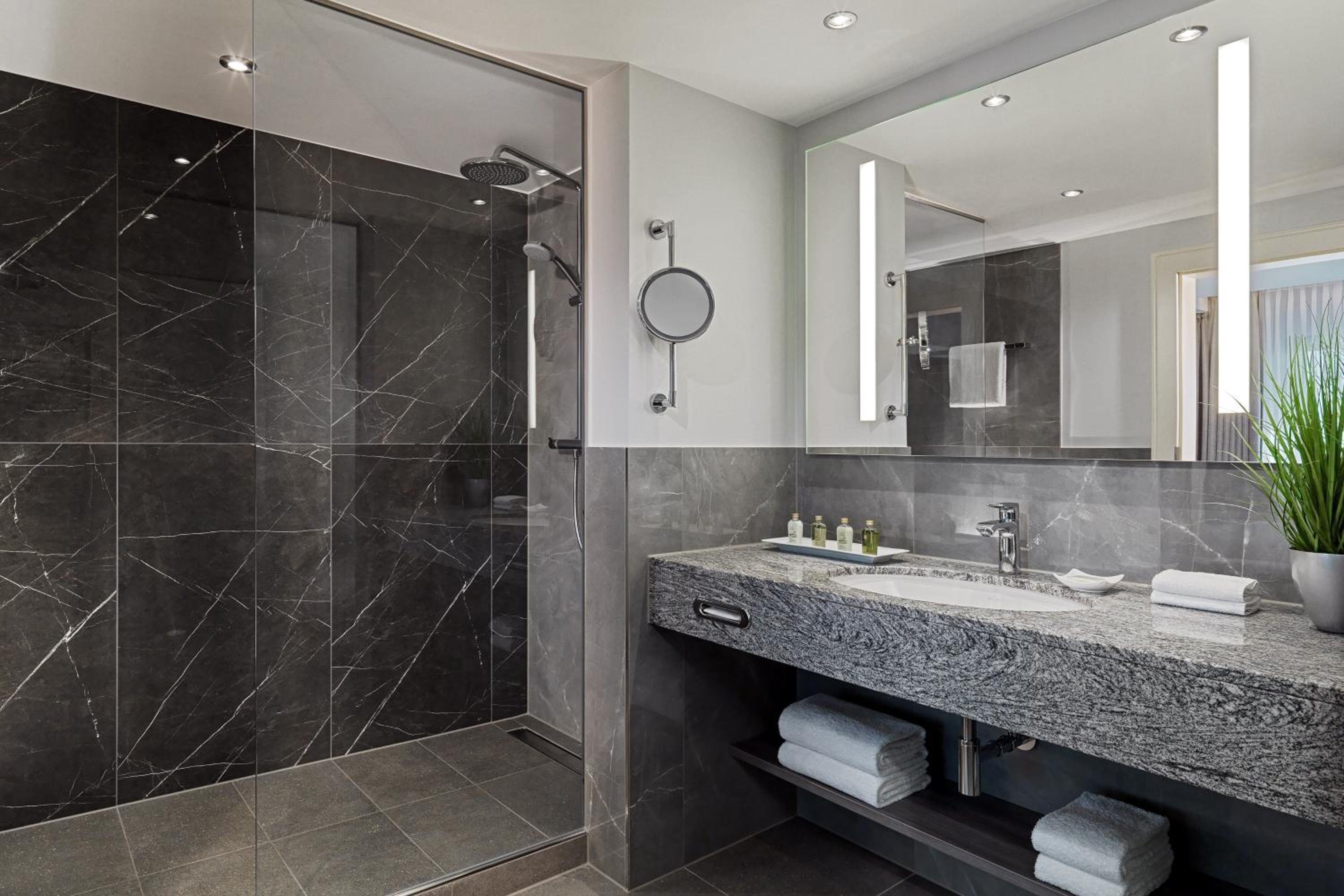 Junior Suite, 1 Bedroom Junior Suite, 1 King