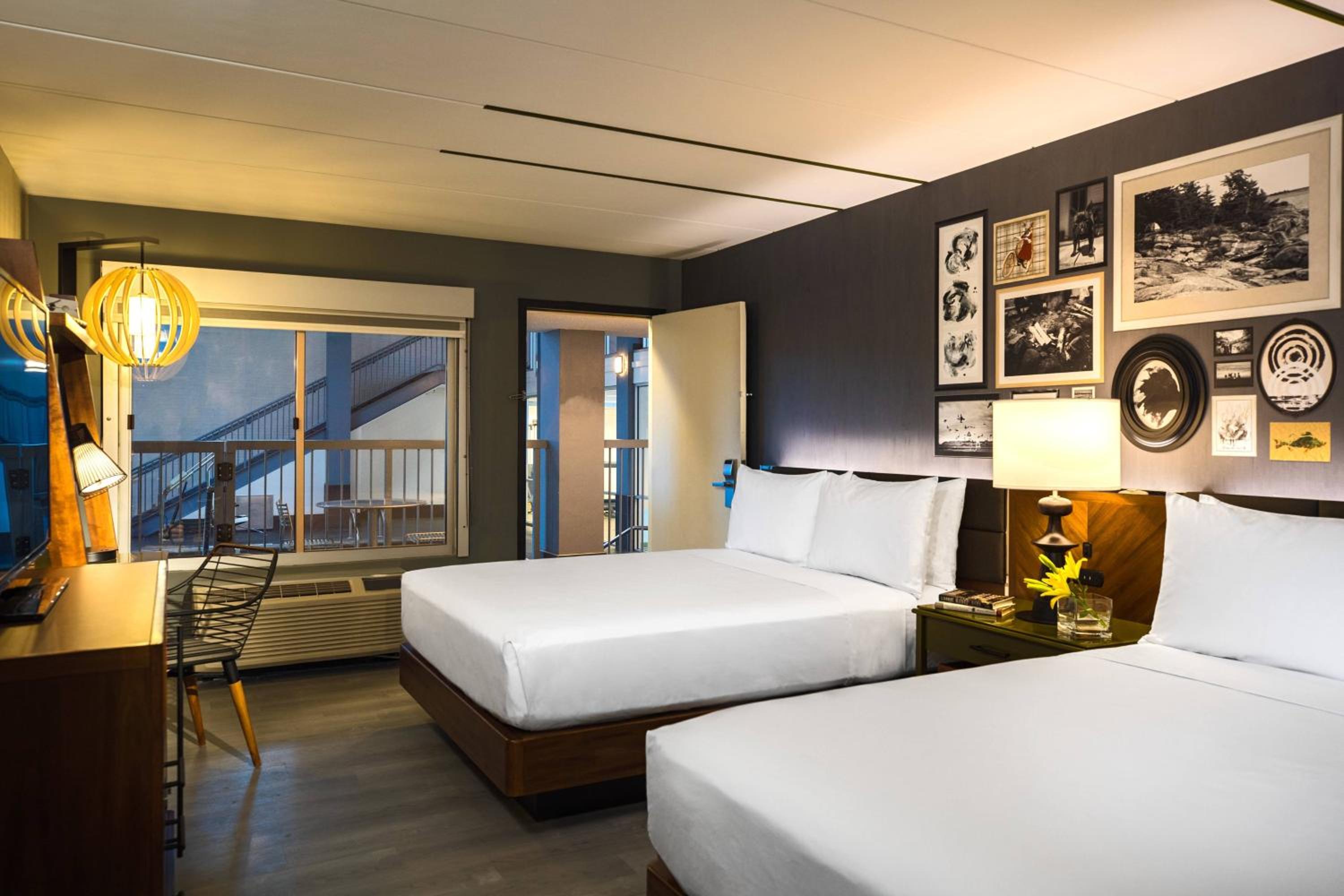 Queen Room with Two Queen Beds - Pool View